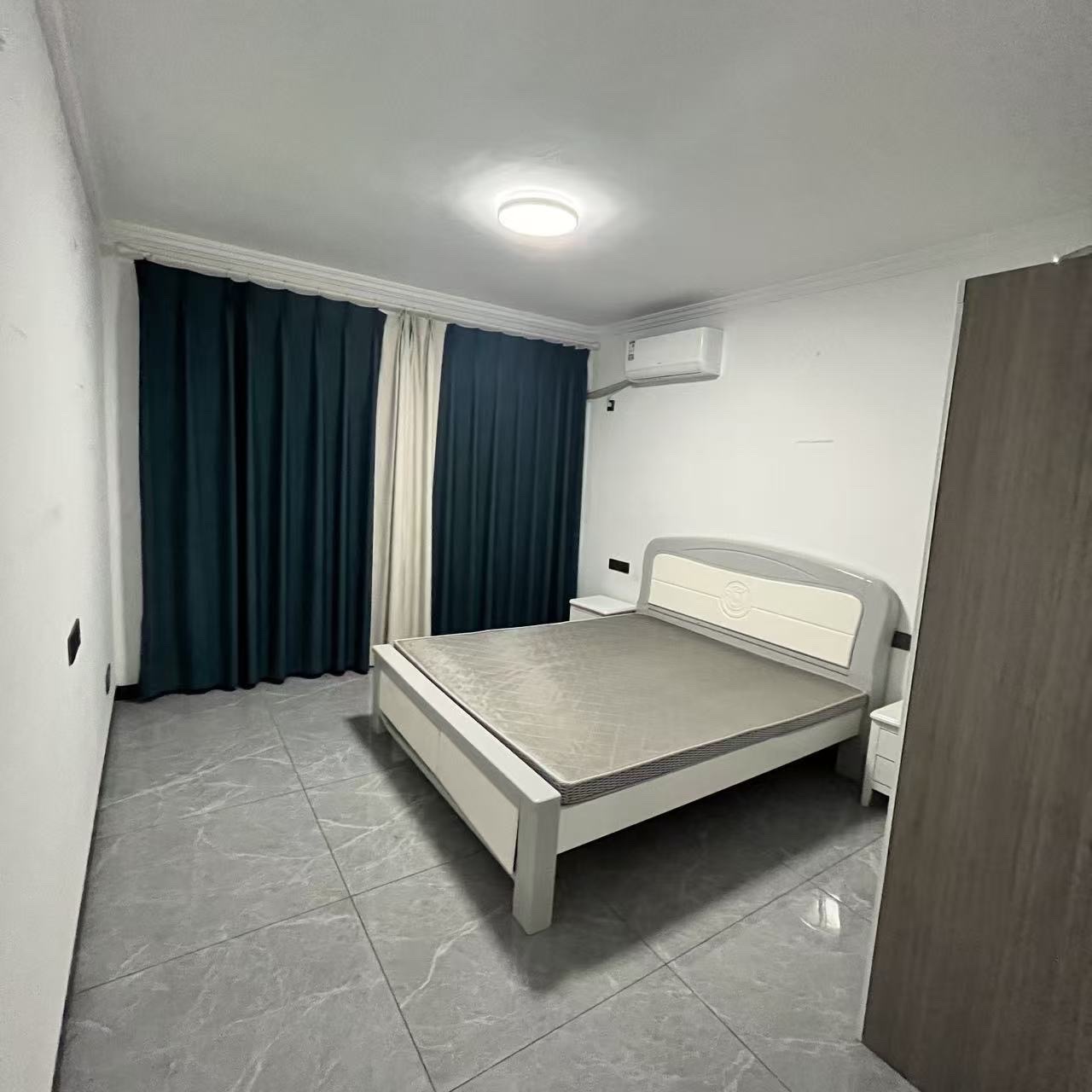 龙凤花园 3室2厅2卫 1680.0元/月 龙凤花园 3室2厅2卫 1680.0元/月室内图