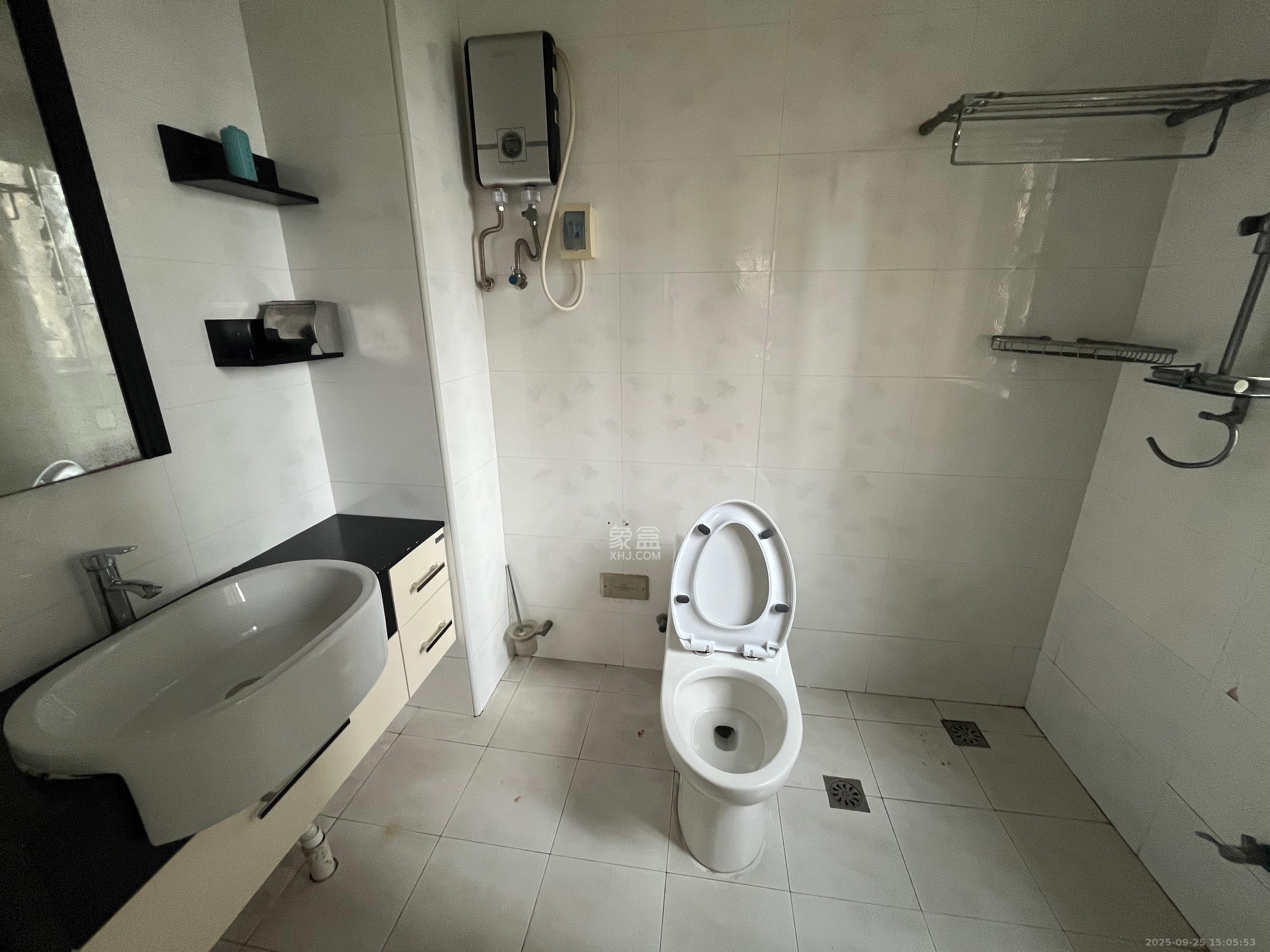 香海西岸  3室2厅1卫    2800.0元/月室内图