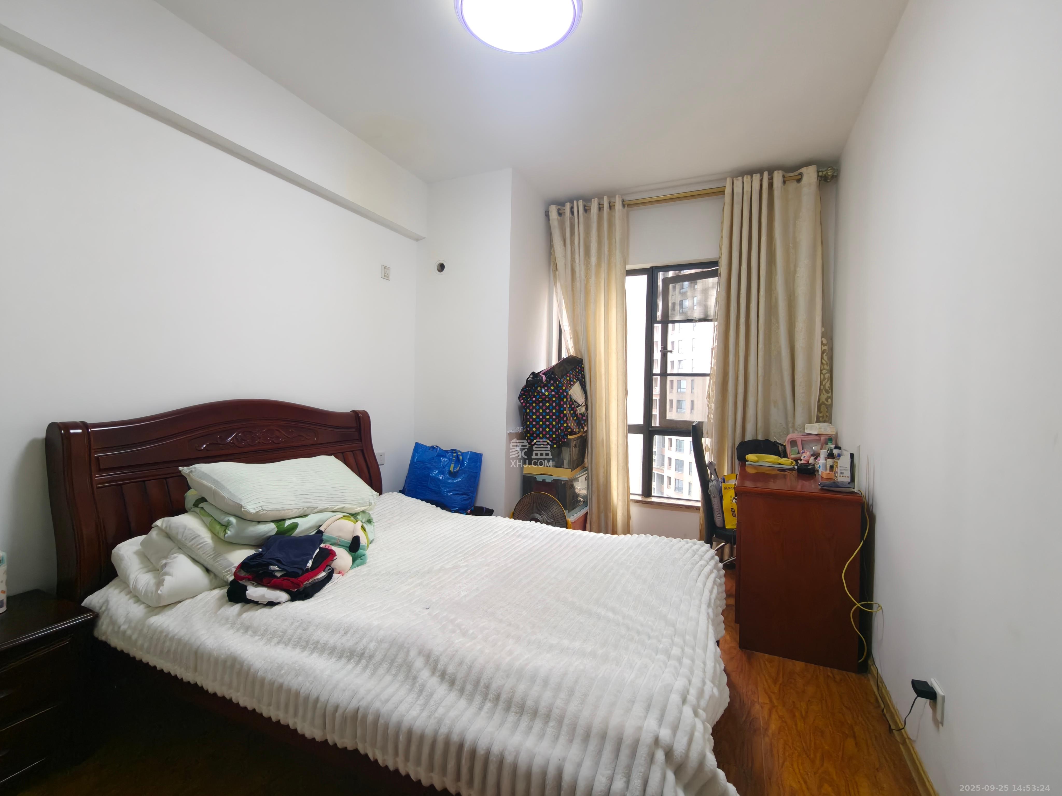 达美D6区 4室2厅2卫 4500.0元/月 达美D6区 4室2厅2卫 4500.0元/月室内图