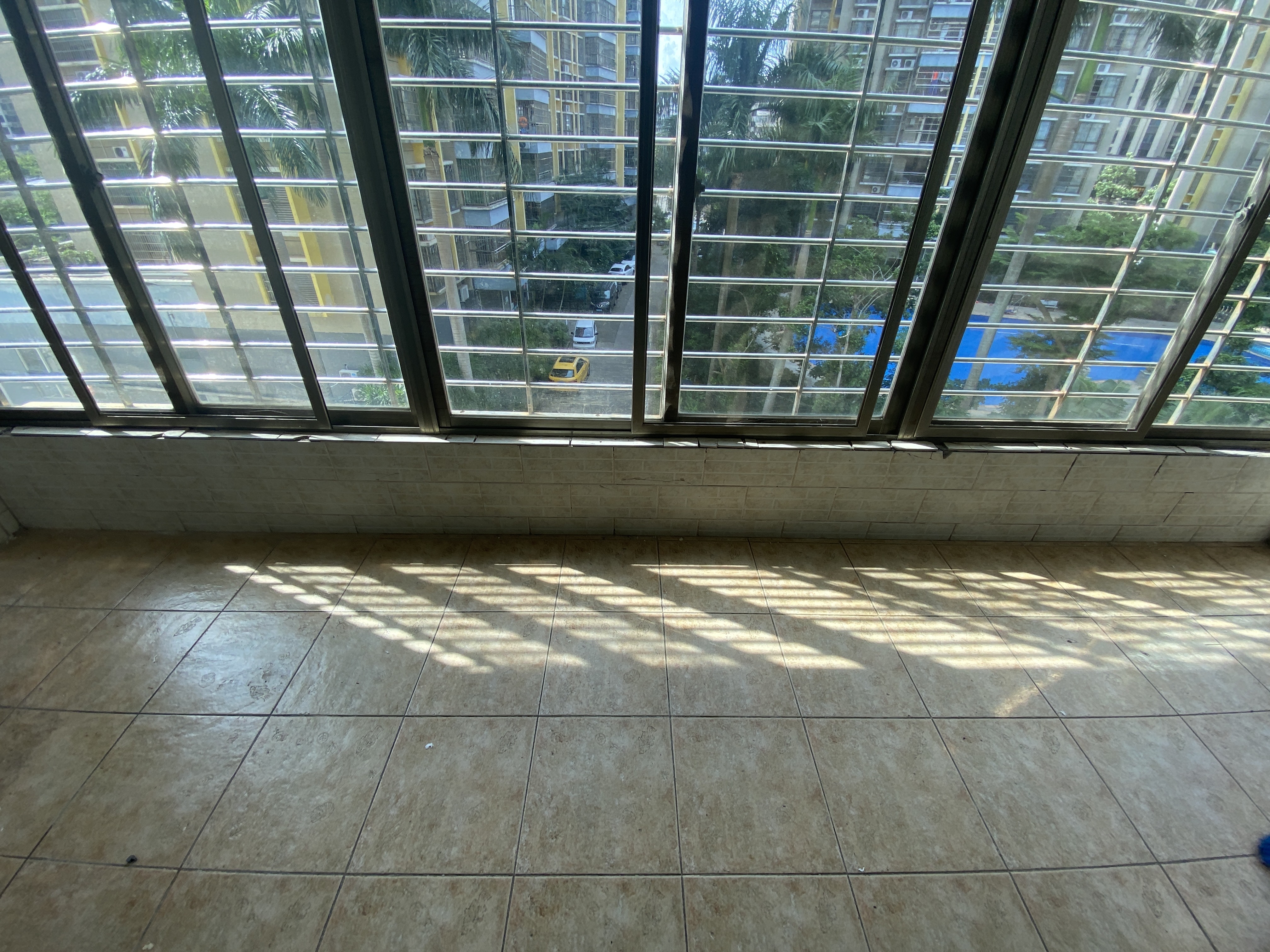 金鹿花园一期 4室2厅2卫 3200.0元/月 金鹿花园一期 4室2厅2卫 3200.0元/月室内图