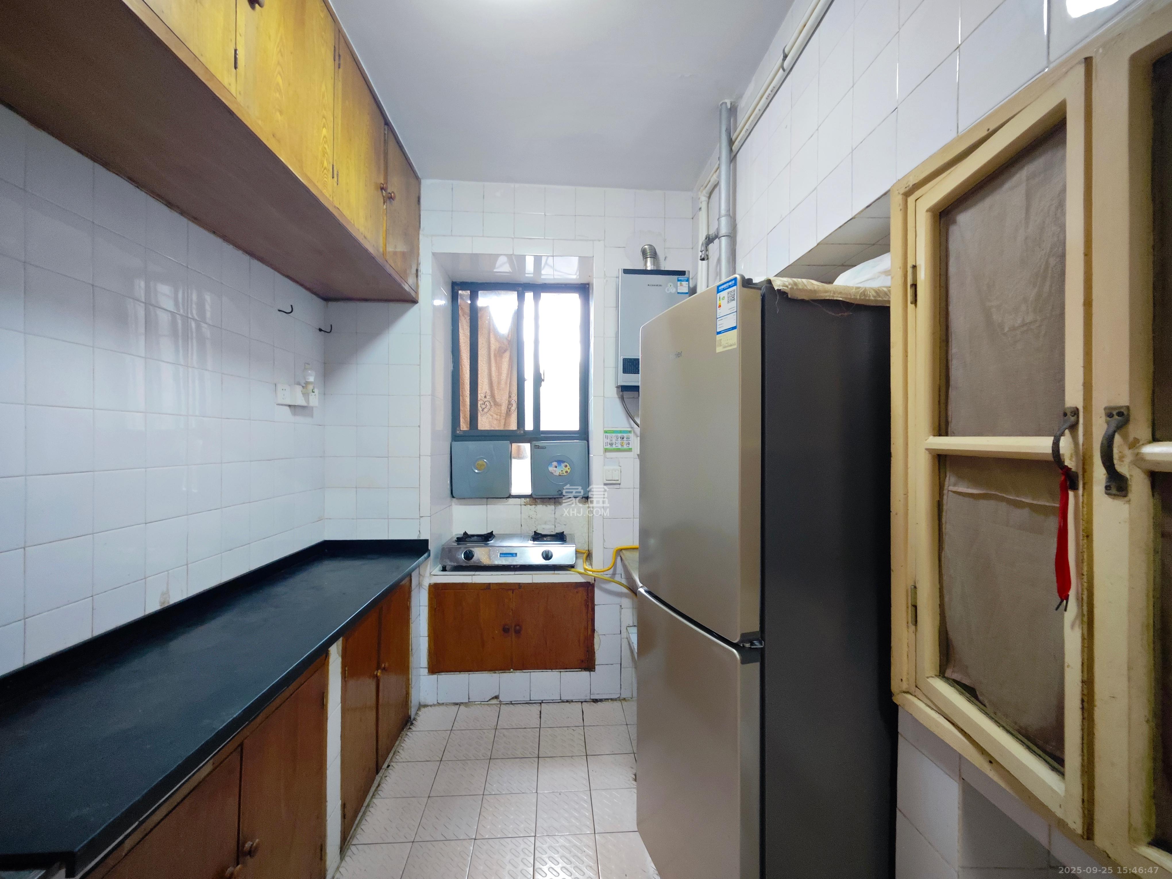 便河边社区 2室2厅1卫 2000.0元/月 便河边社区 2室2厅1卫 2000.0元/月室内图