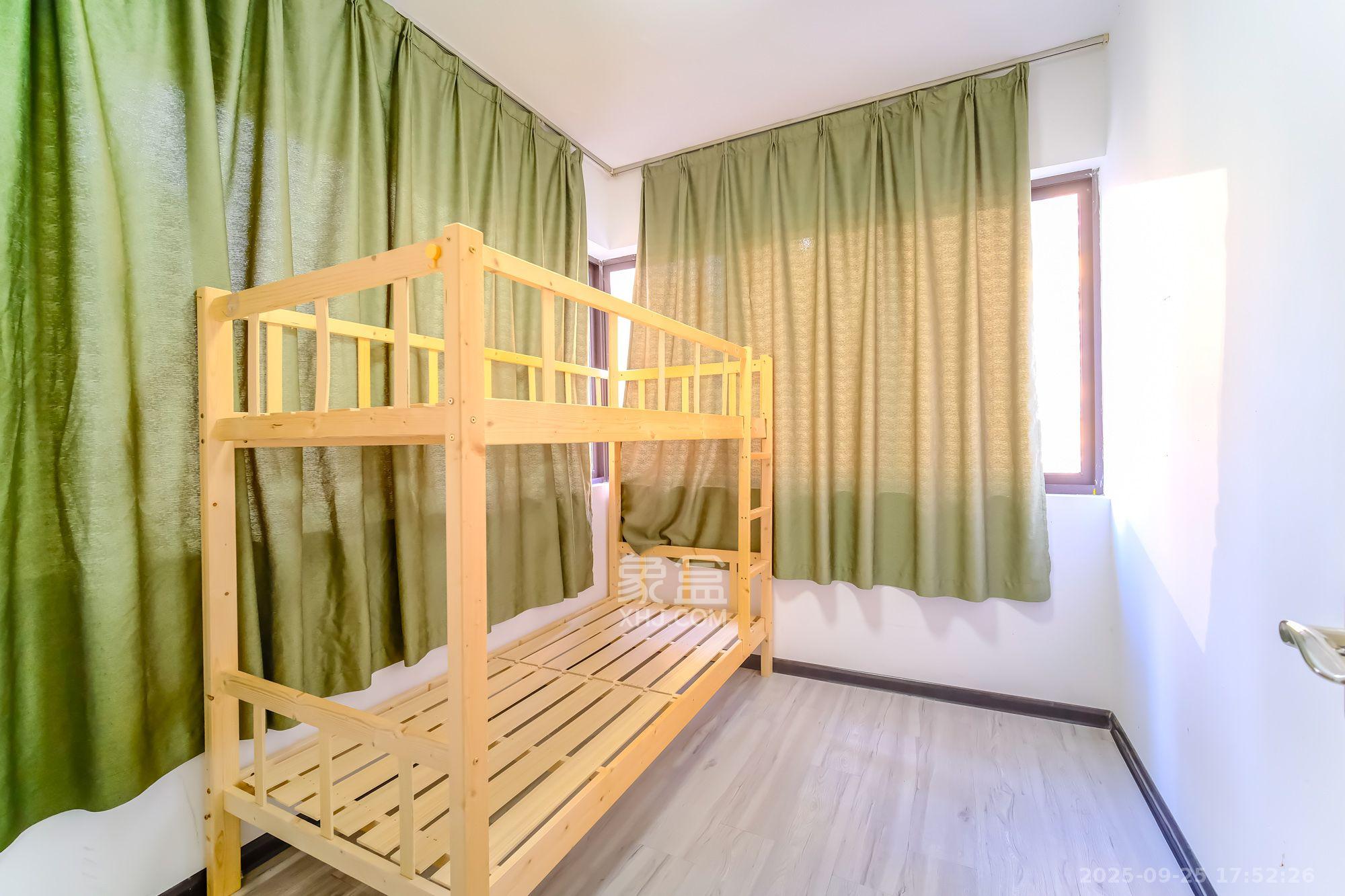 保利香槟国际 4室2厅2卫 2200.0元/月 保利香槟国际 4室2厅2卫 2200.0元/月室内图