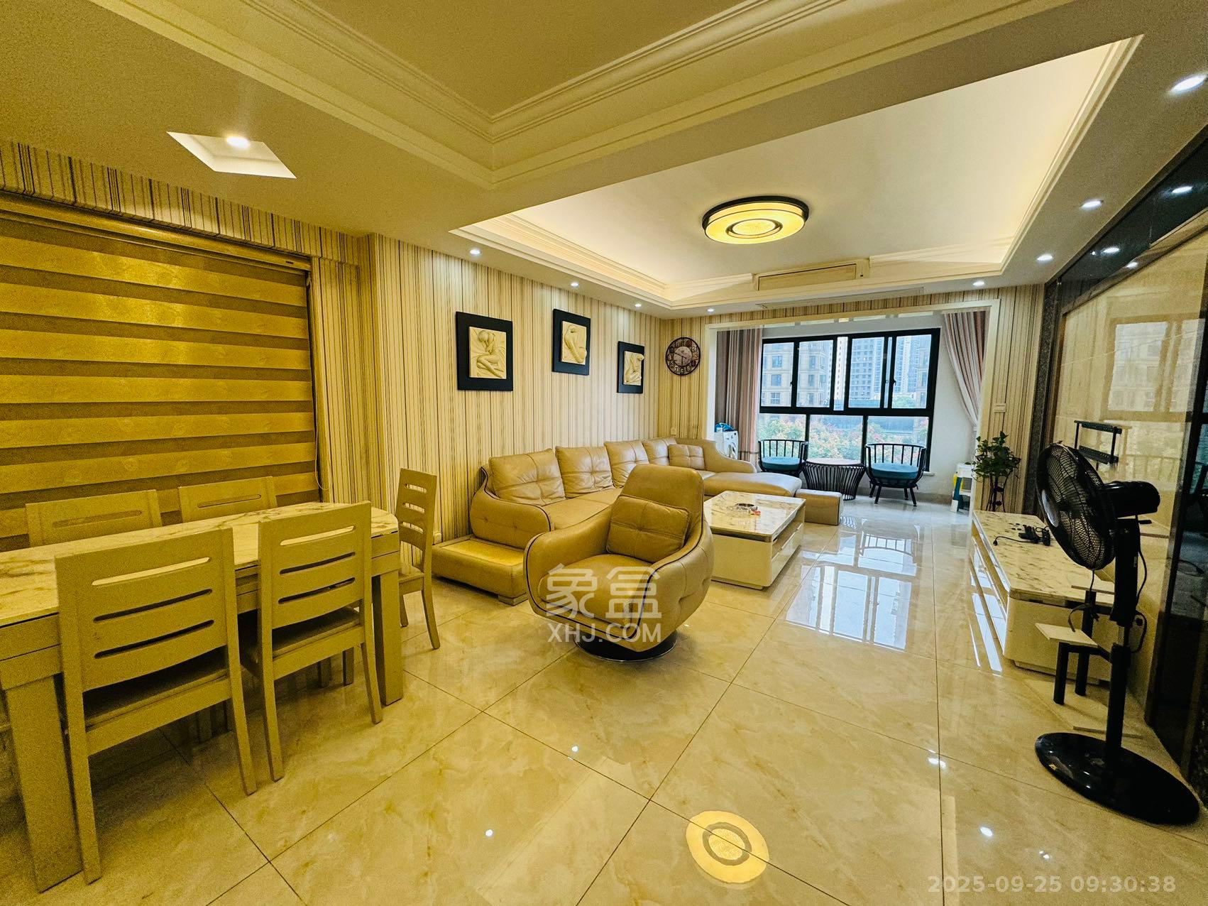 兴旺正佳广场(金石雅苑)  3室2厅2卫    3000.0元/月 兴旺正佳广场(金石雅苑)  3室2厅2卫    3000.0元/月室内图