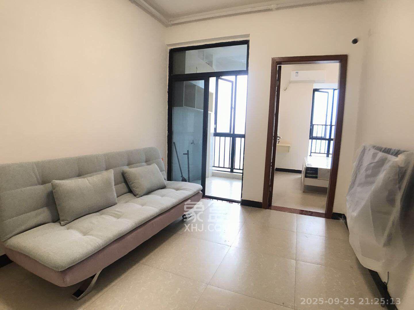 荣悦台  1室1厅1卫    2000.0元/月 荣悦台  1室1厅1卫    2000.0元/月