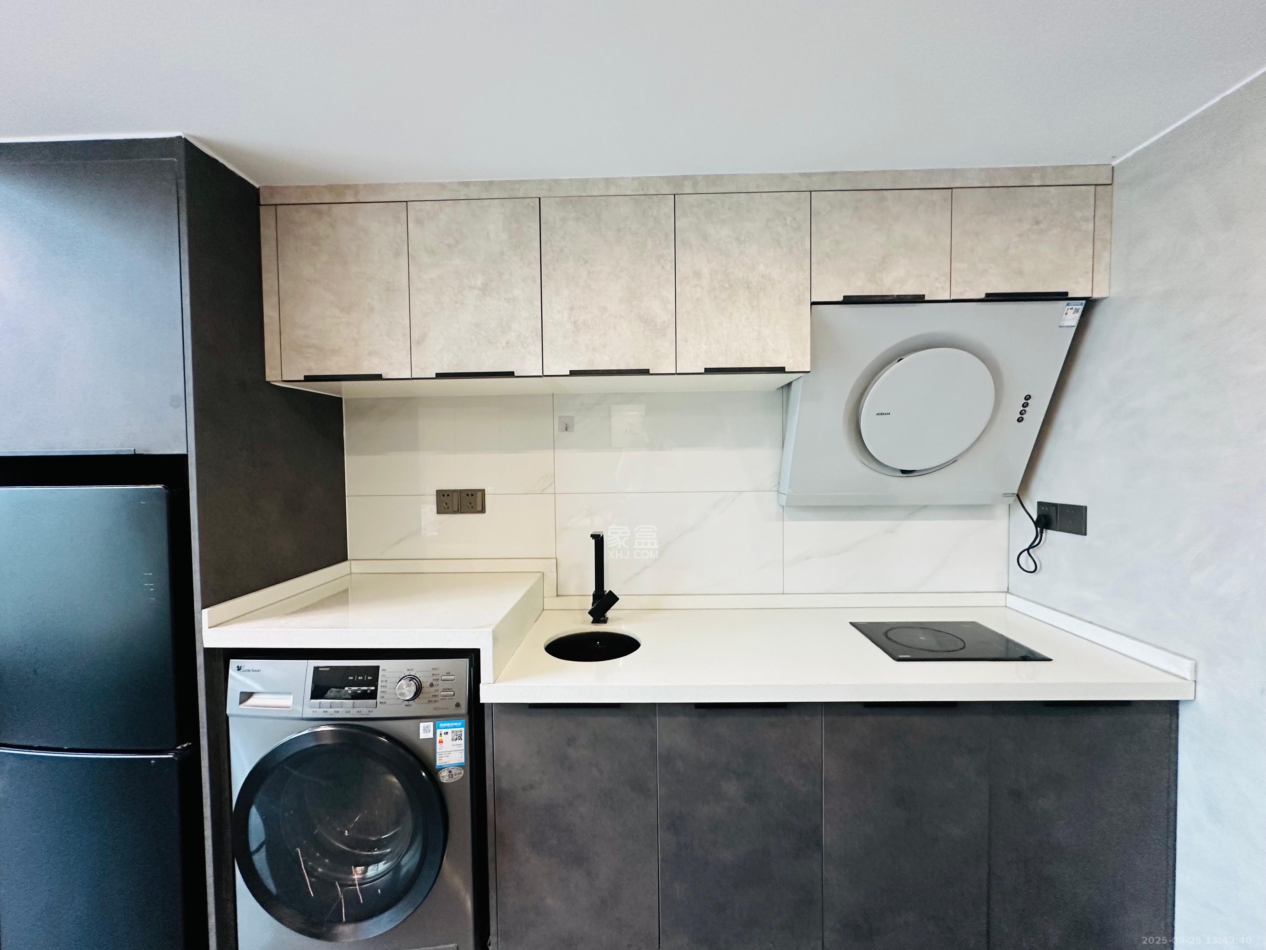 梅溪半岛  1室1厅2卫    3500.0元/月室内图