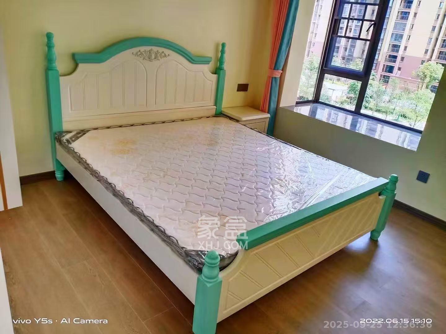 和润园三期 3室2厅1卫 2500.0元/月 和润园三期 3室2厅1卫 2500.0元/月室内图