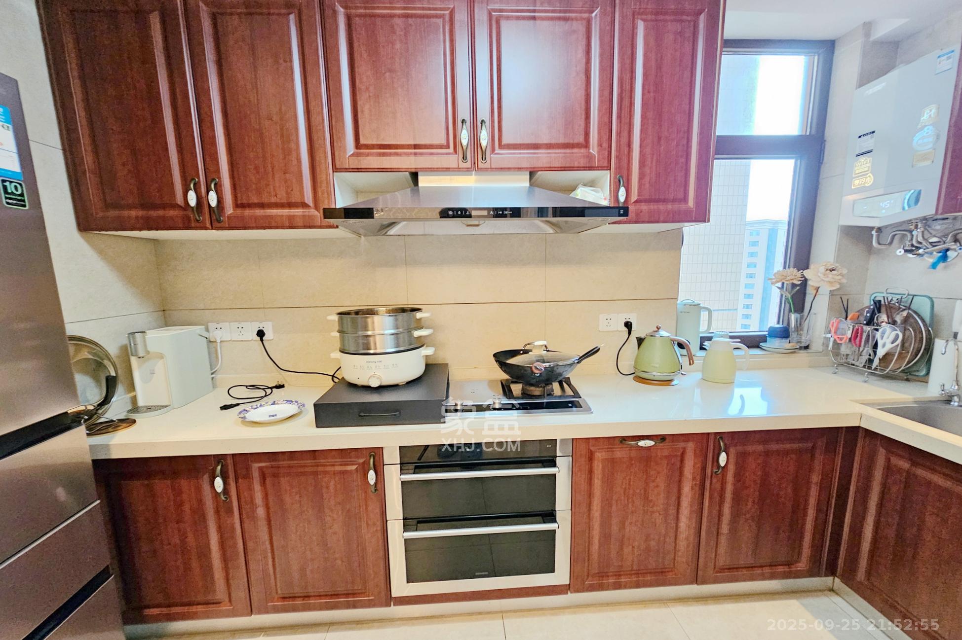 运达中央广场一、二期 3室2厅3卫 320.0万 运达中央广场一、二期 3室2厅3卫 320.0万其他