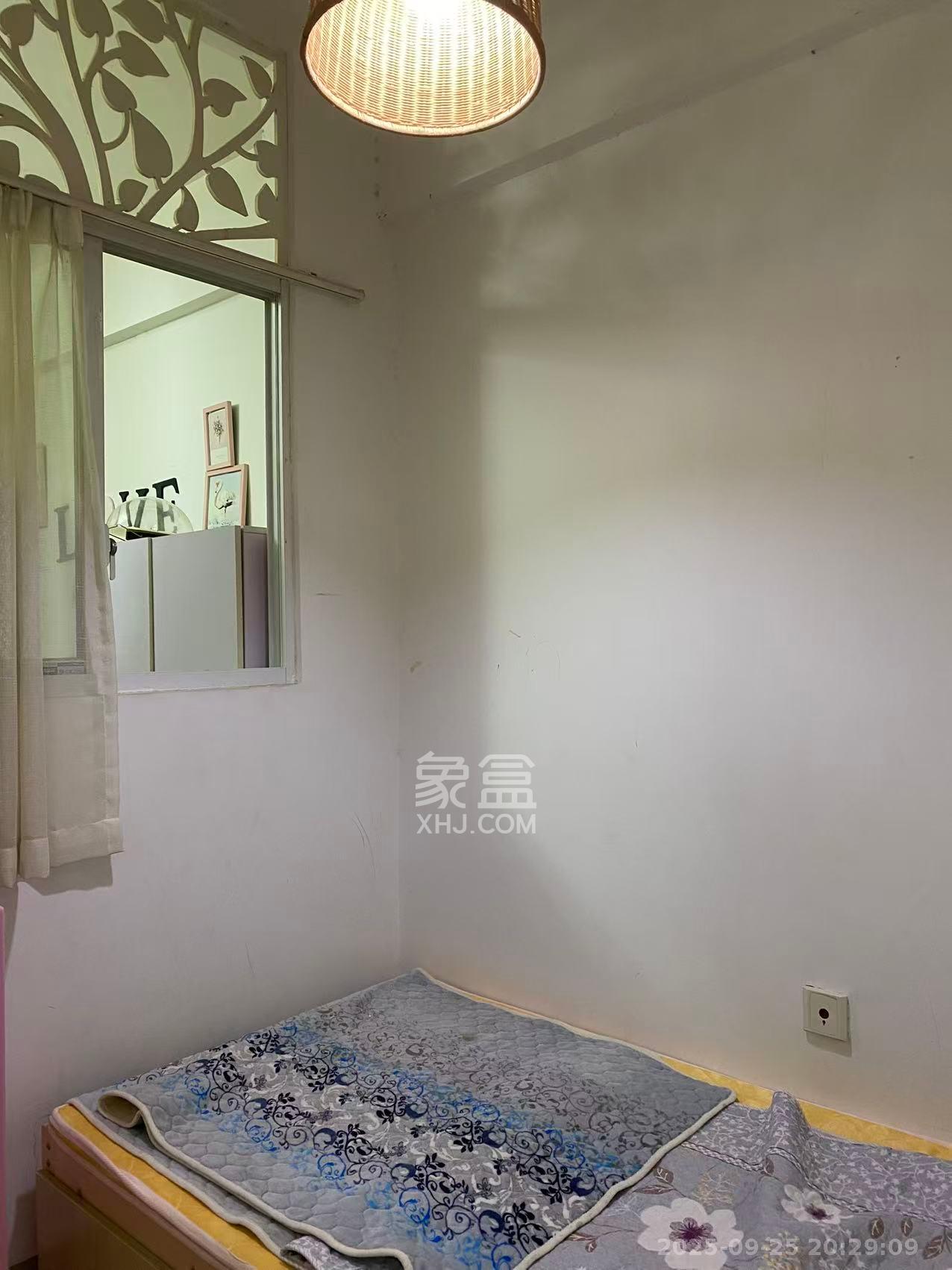 阳光锦城 2室1厅1卫 1750.0元/月 阳光锦城 2室1厅1卫 1750.0元/月室内图