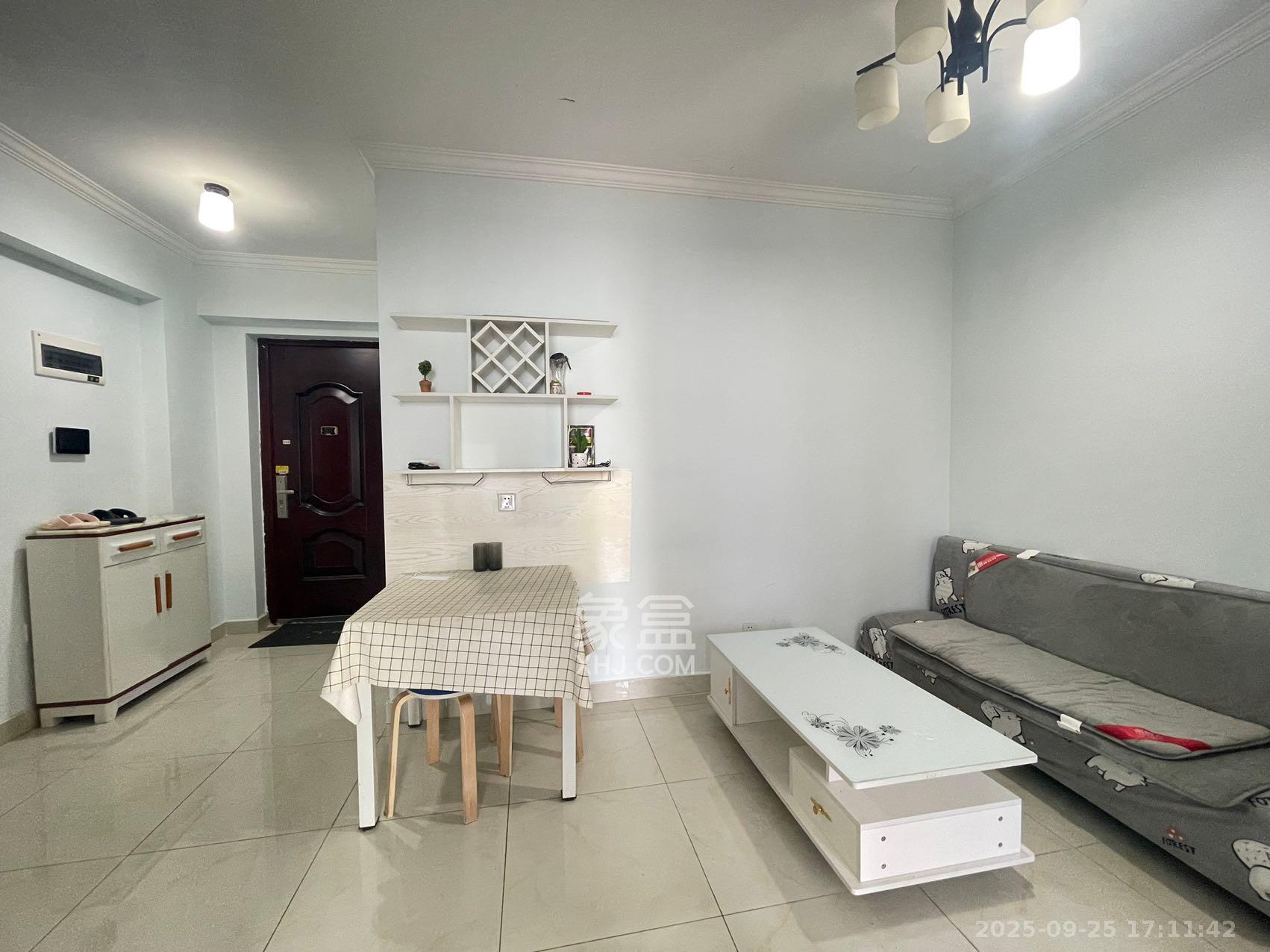 第六都(陆都小区) 1室1厅1卫 2100.0元/月 第六都(陆都小区) 1室1厅1卫 2100.0元/月室内图