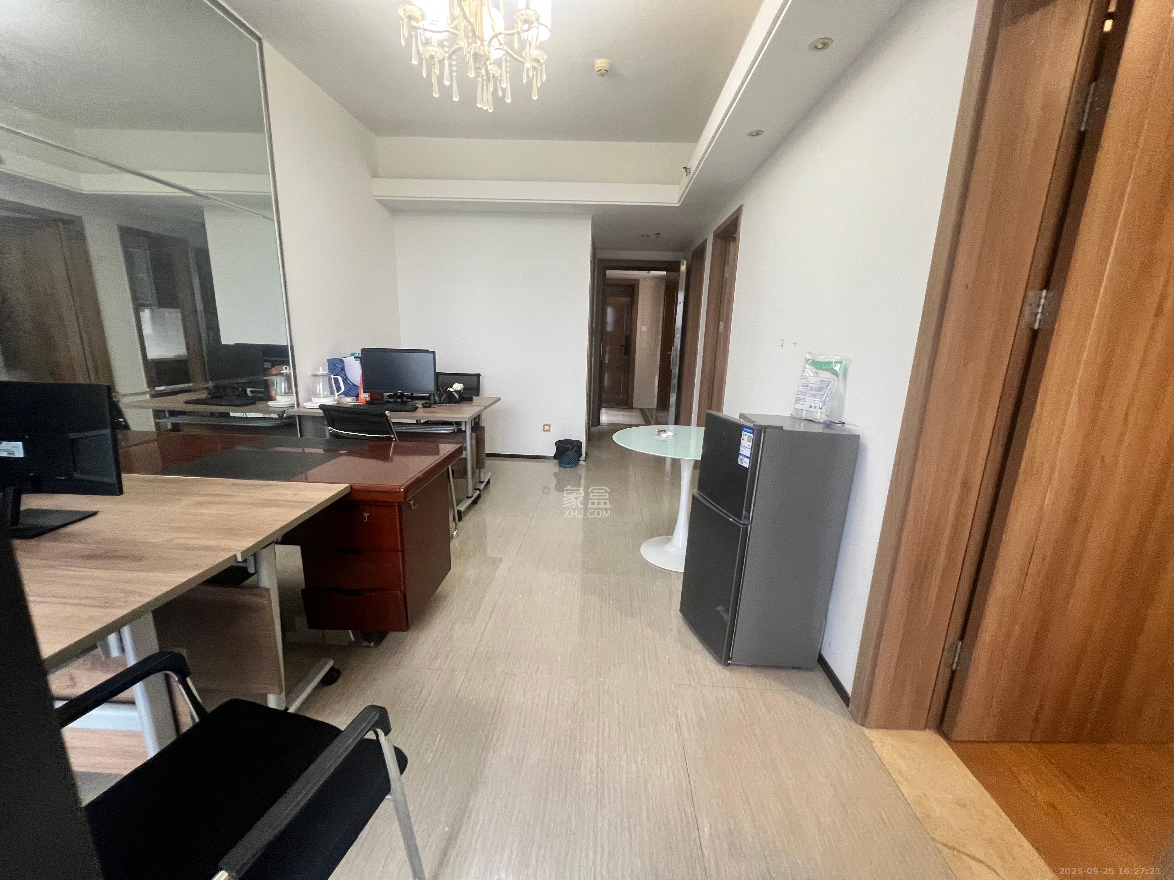 恒大国际广场 2室2厅1卫 1100.0元/月 恒大国际广场 2室2厅1卫 1100.0元/月室内图