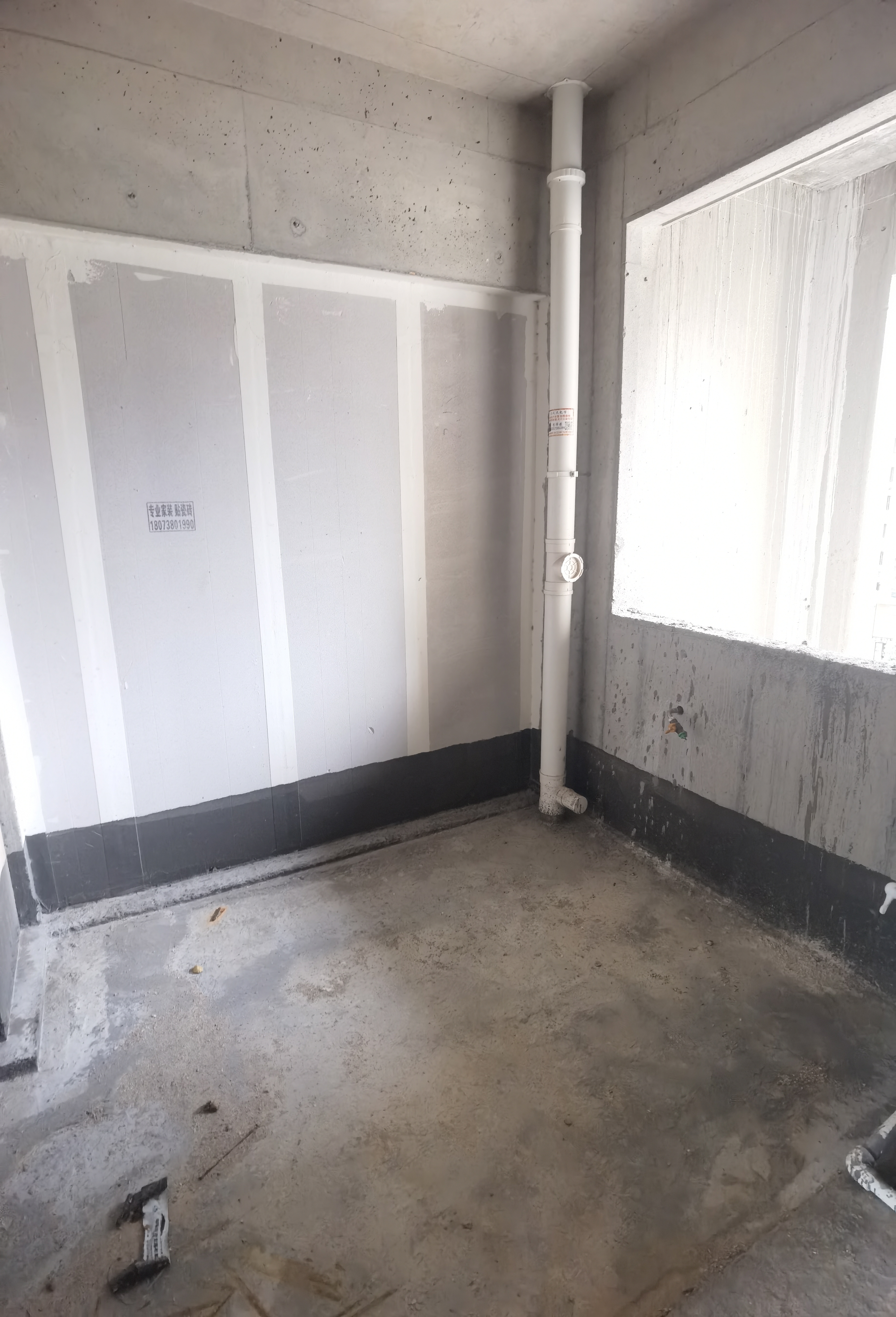 湘中府央玺 4室2厅2卫 88.8万 湘中府央玺 4室2厅2卫 88.8万客厅