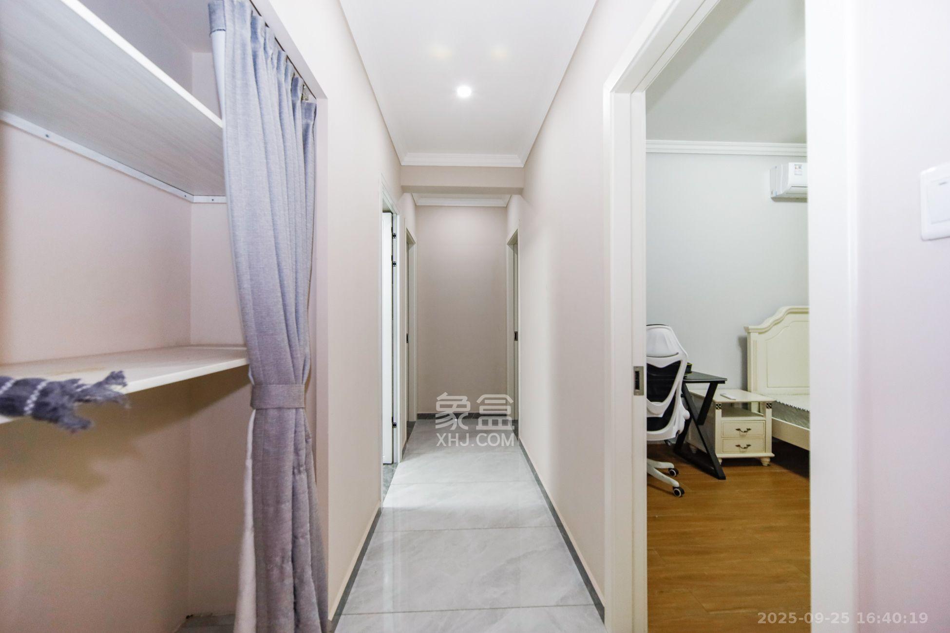 华润翡翠府 3室2厅2卫 3500.0元/月 华润翡翠府 3室2厅2卫 3500.0元/月室内图