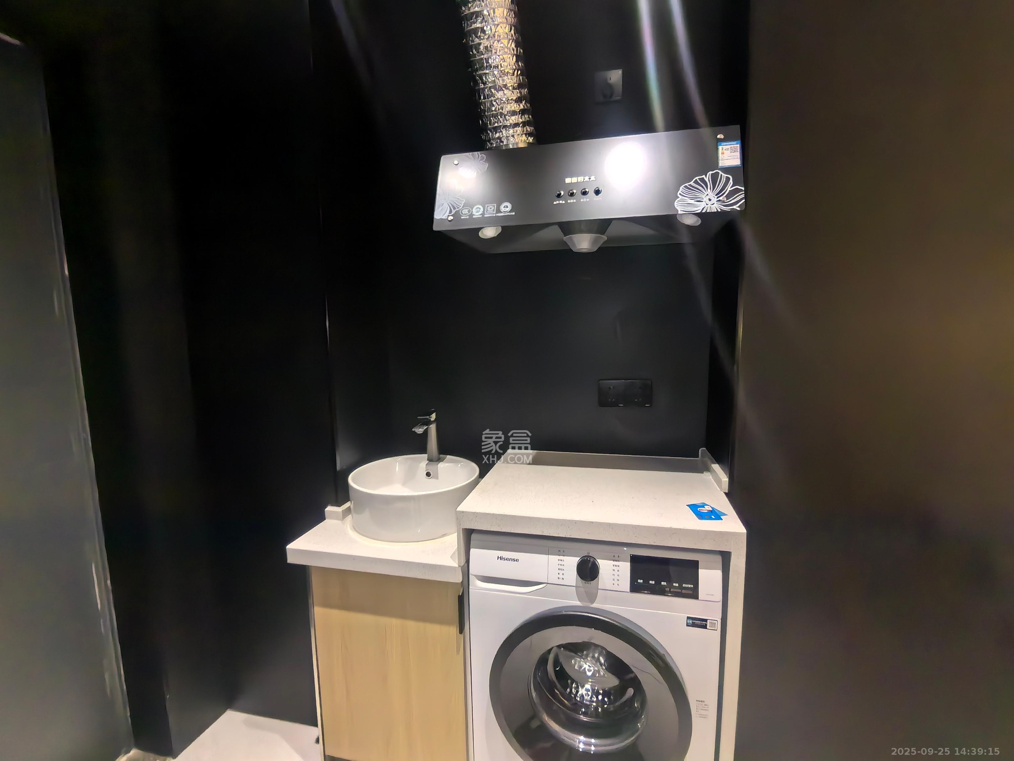 臻园 1室1厅1卫 1600.0元/月 臻园 1室1厅1卫 1600.0元/月室内图