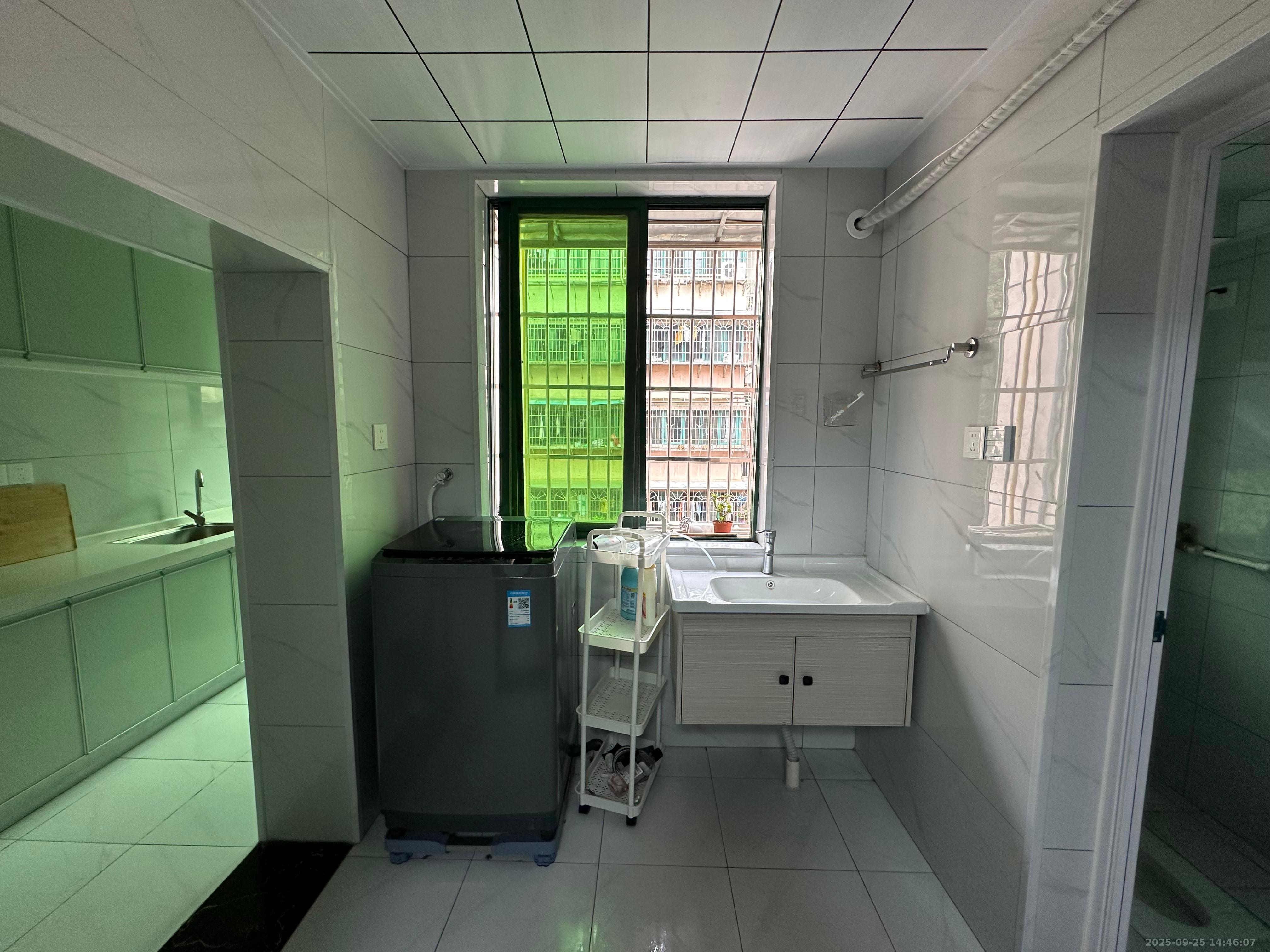 三湘小区 2室1厅1卫 1400.0元/月 三湘小区 2室1厅1卫 1400.0元/月室内图