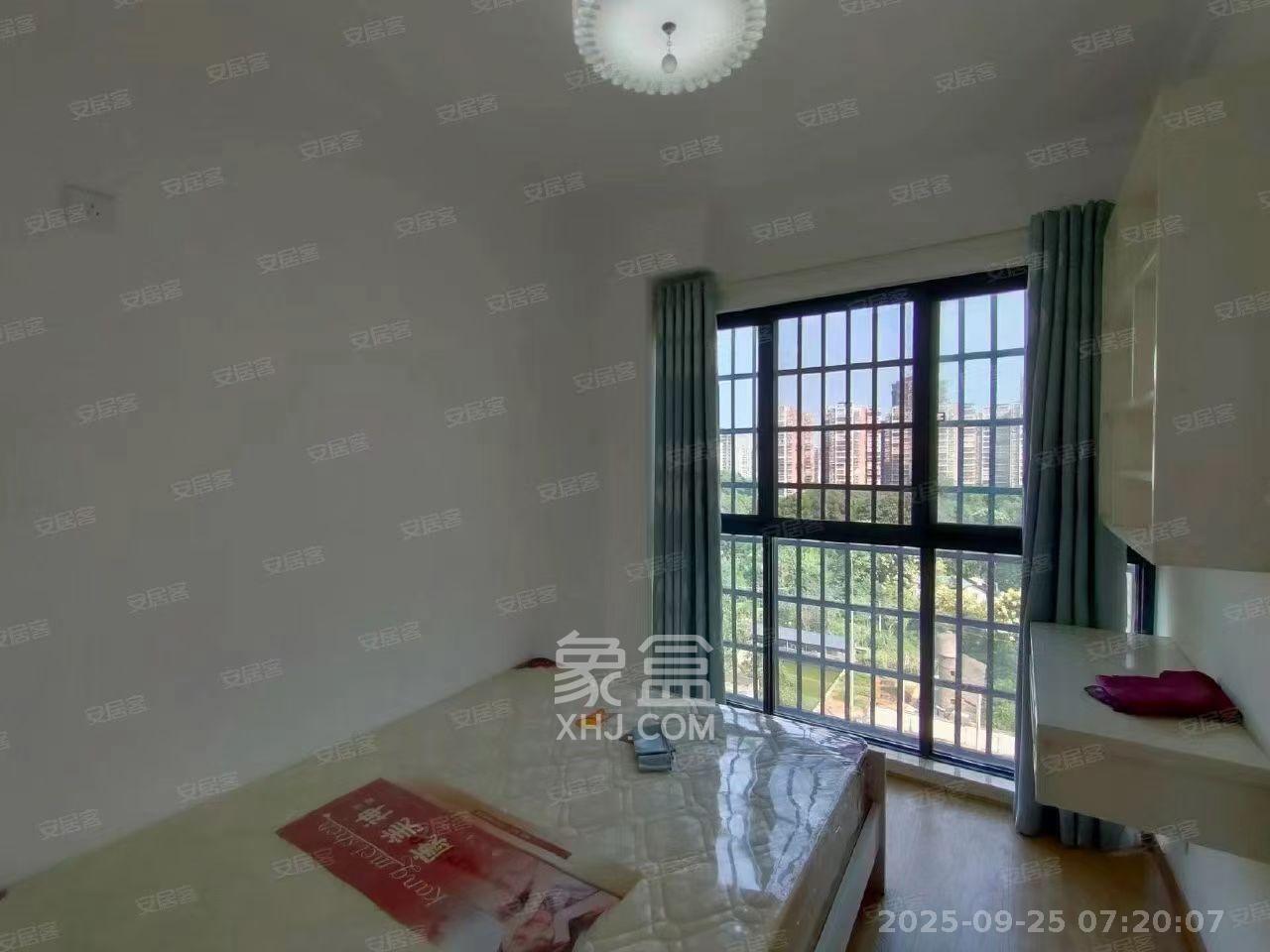 汇一城(汇壹公馆) 4室2厅2卫 2400.0元/月 汇一城(汇壹公馆) 4室2厅2卫 2400.0元/月室内图