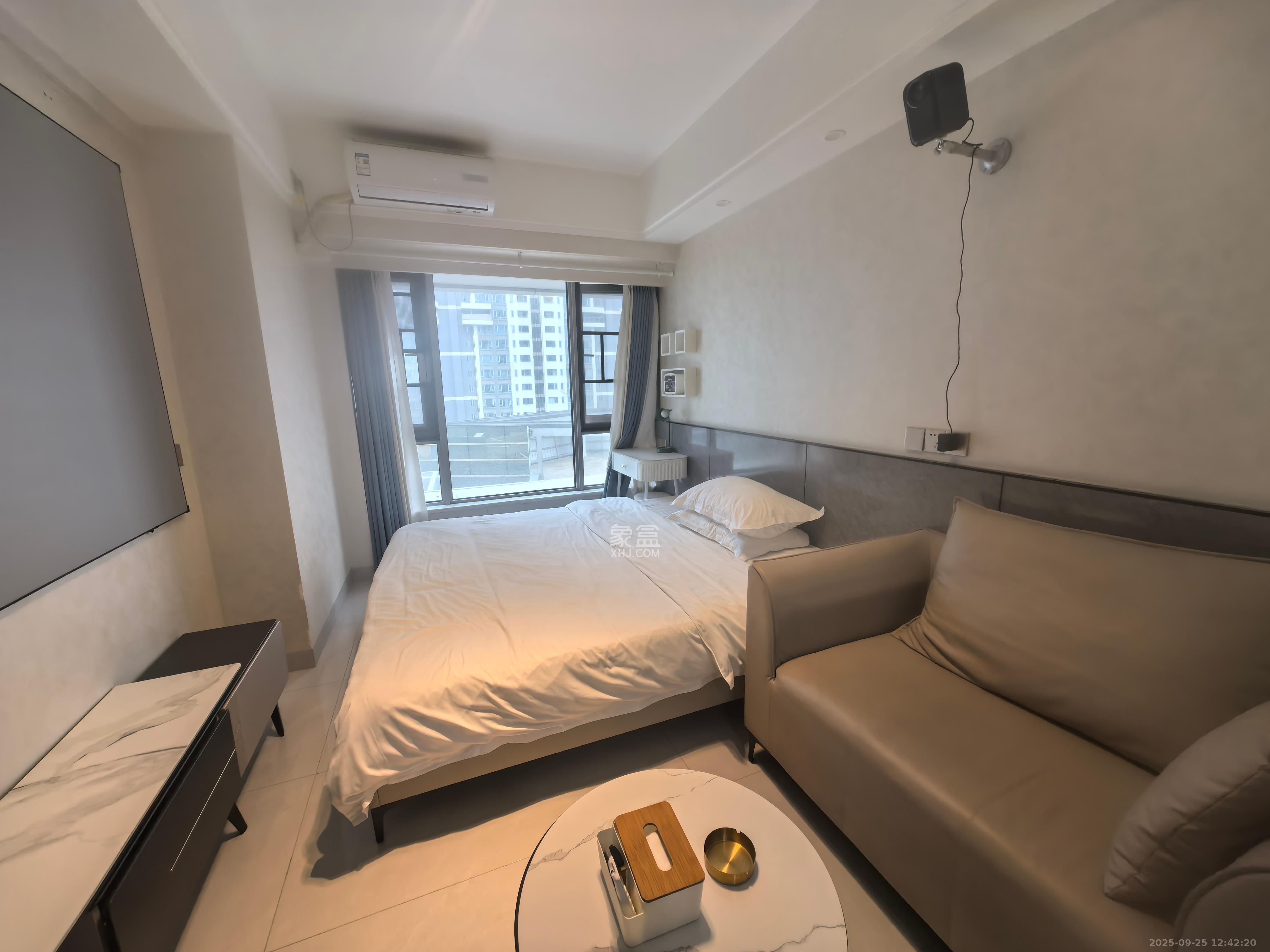 保利天禧EF区 1室1厅1卫 1600.0元/月 保利天禧EF区 1室1厅1卫 1600.0元/月室内图