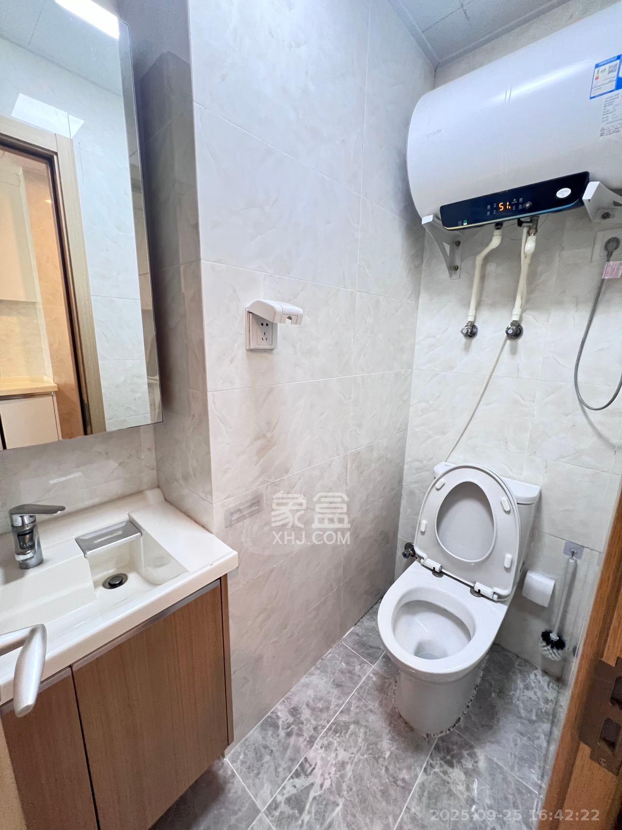 卓越浅水湾  1室0厅0卫   1400.00元/月室内图