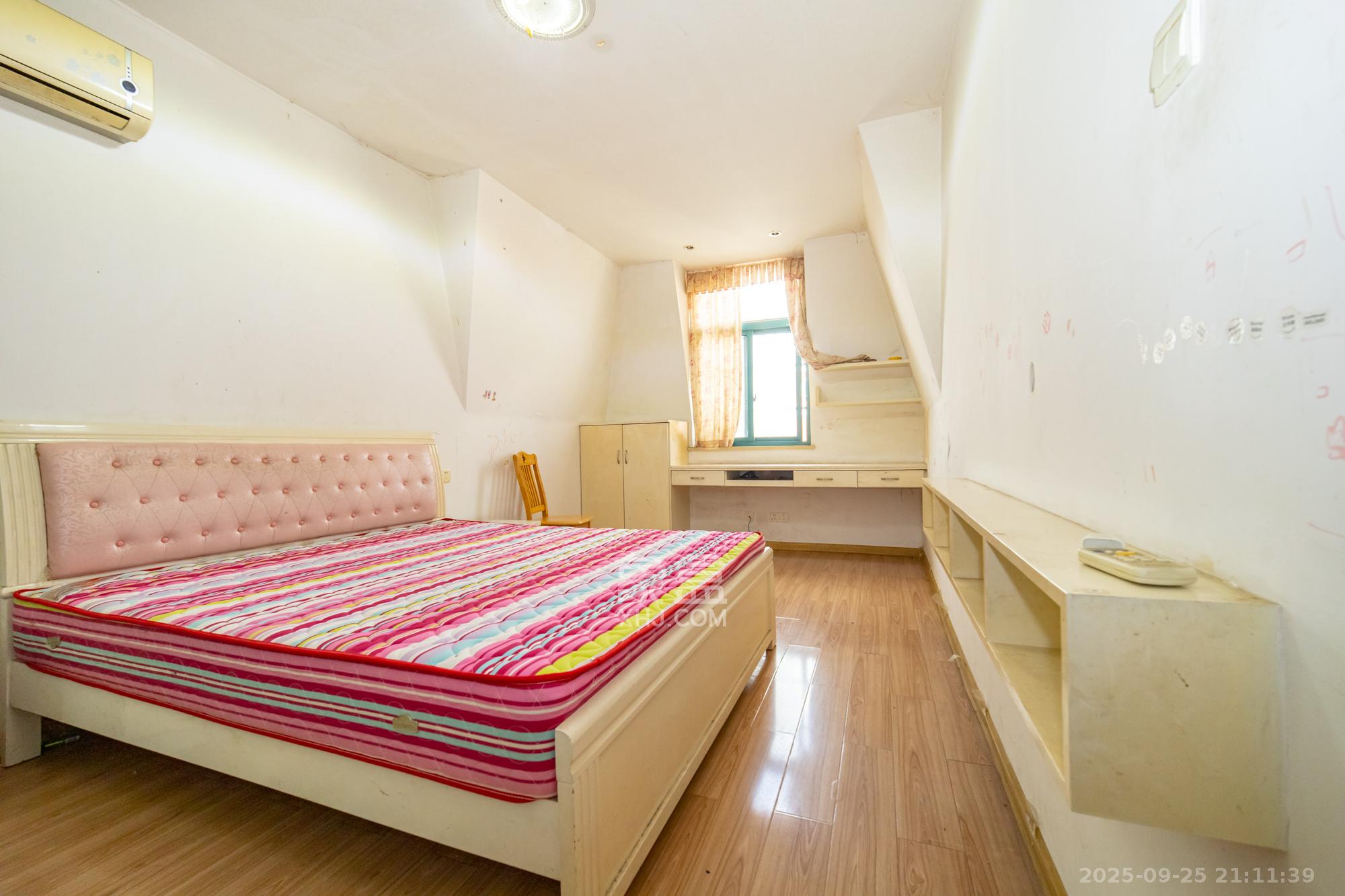 蝴蝶谷  2室1厅1卫    40.0万卧室