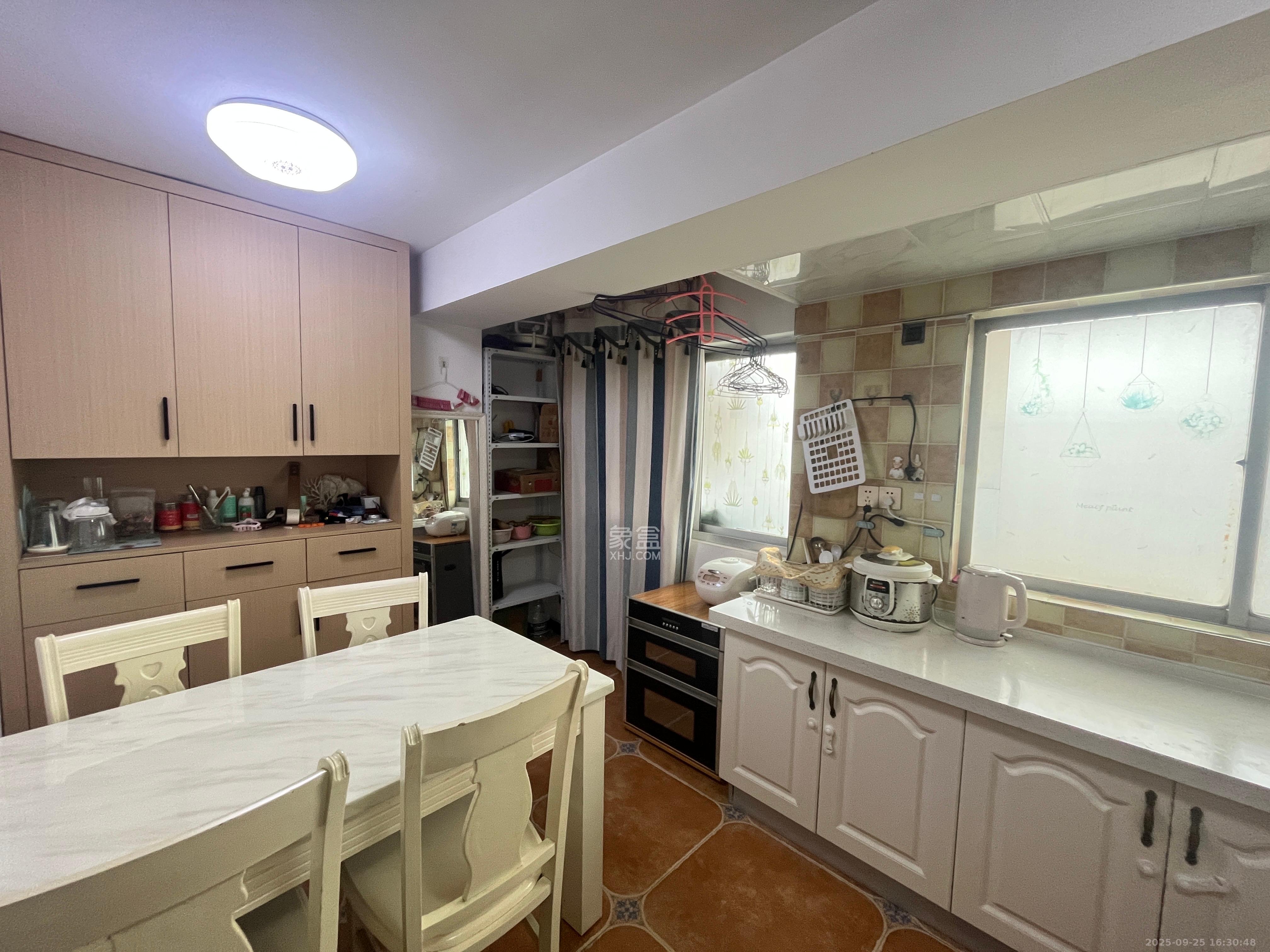 宏景名厦 3室2厅2卫 2600.0元/月 宏景名厦 3室2厅2卫 2600.0元/月室内图