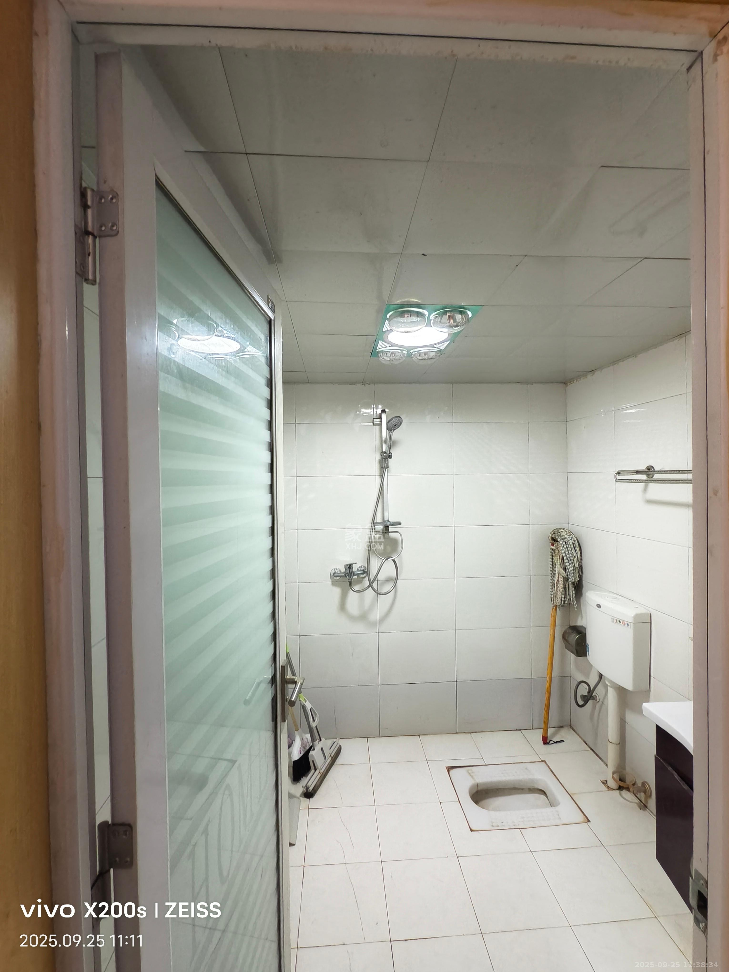 时代星城  1室1厅1卫    900.0元/月室内图