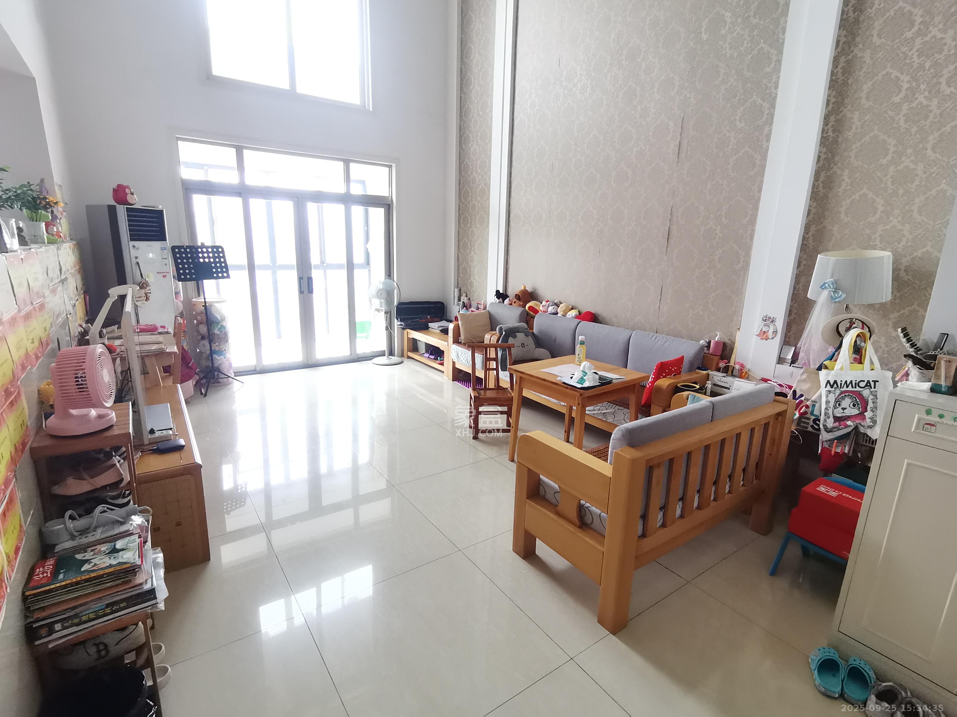 保利香槟国际  1室0厅0卫    2700.0元/月室内图