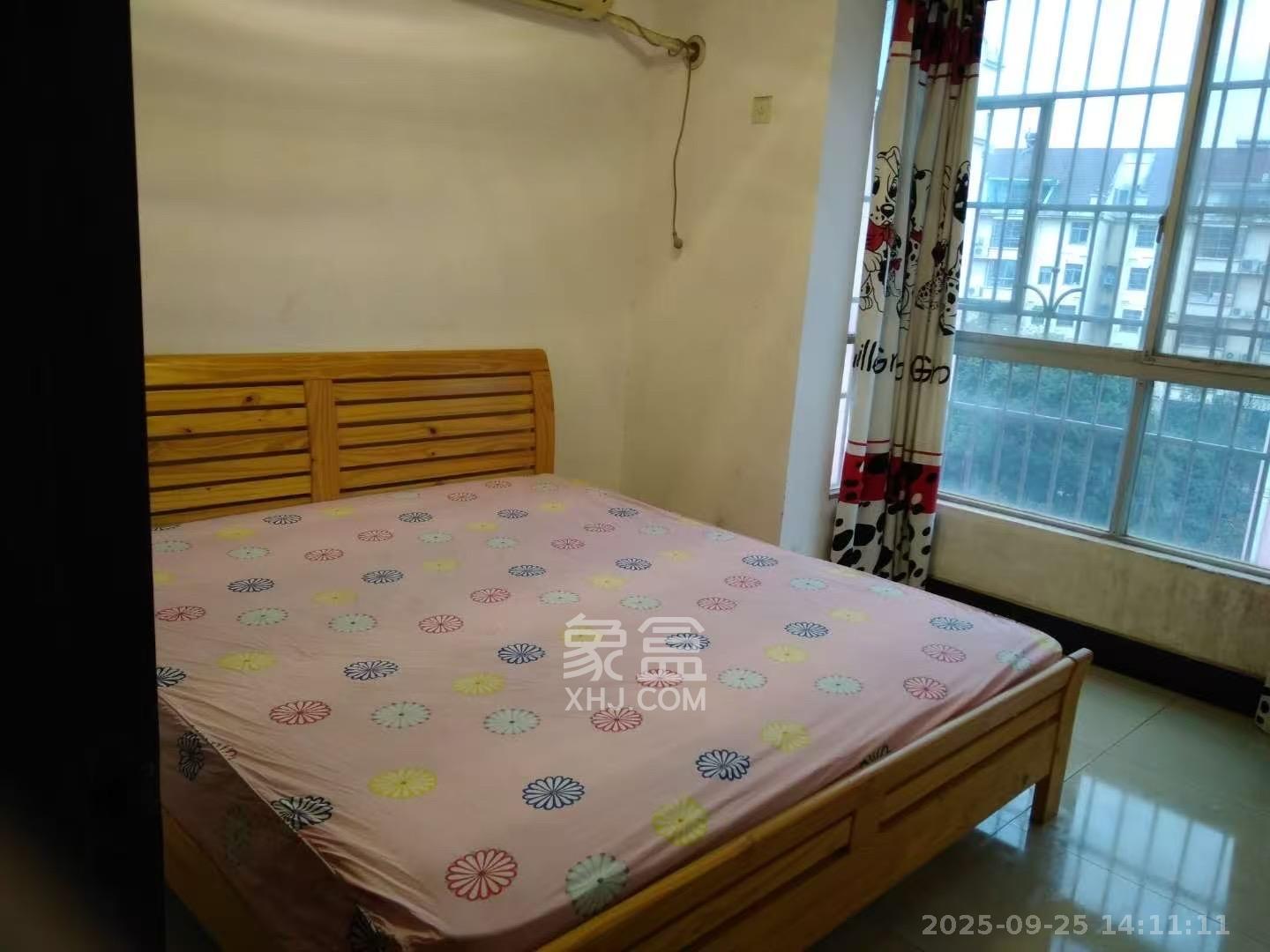 新星小区 3室2厅1卫 1800.0元/月 新星小区 3室2厅1卫 1800.0元/月室内图