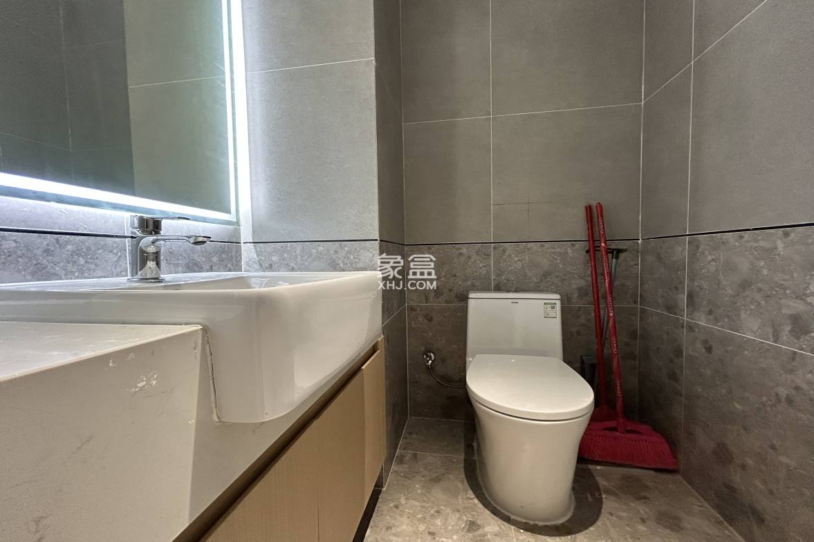 海航豪庭南苑  1室1厅2卫    3600.0元/月 海航豪庭南苑  1室1厅2卫    3600.0元/月室内图