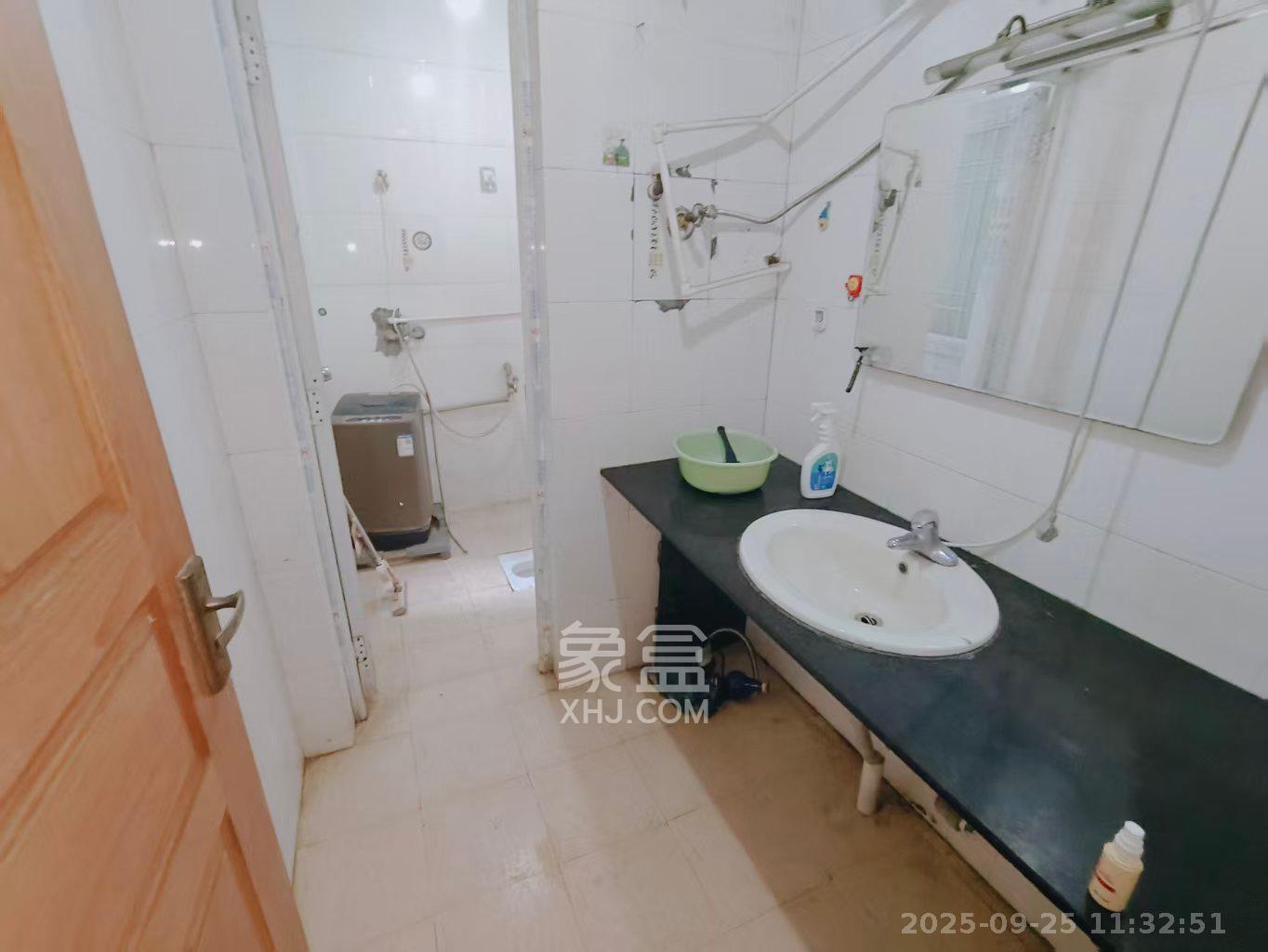 欣胜园 3室2厅1卫 1500.0元/月 欣胜园 3室2厅1卫 1500.0元/月室内图