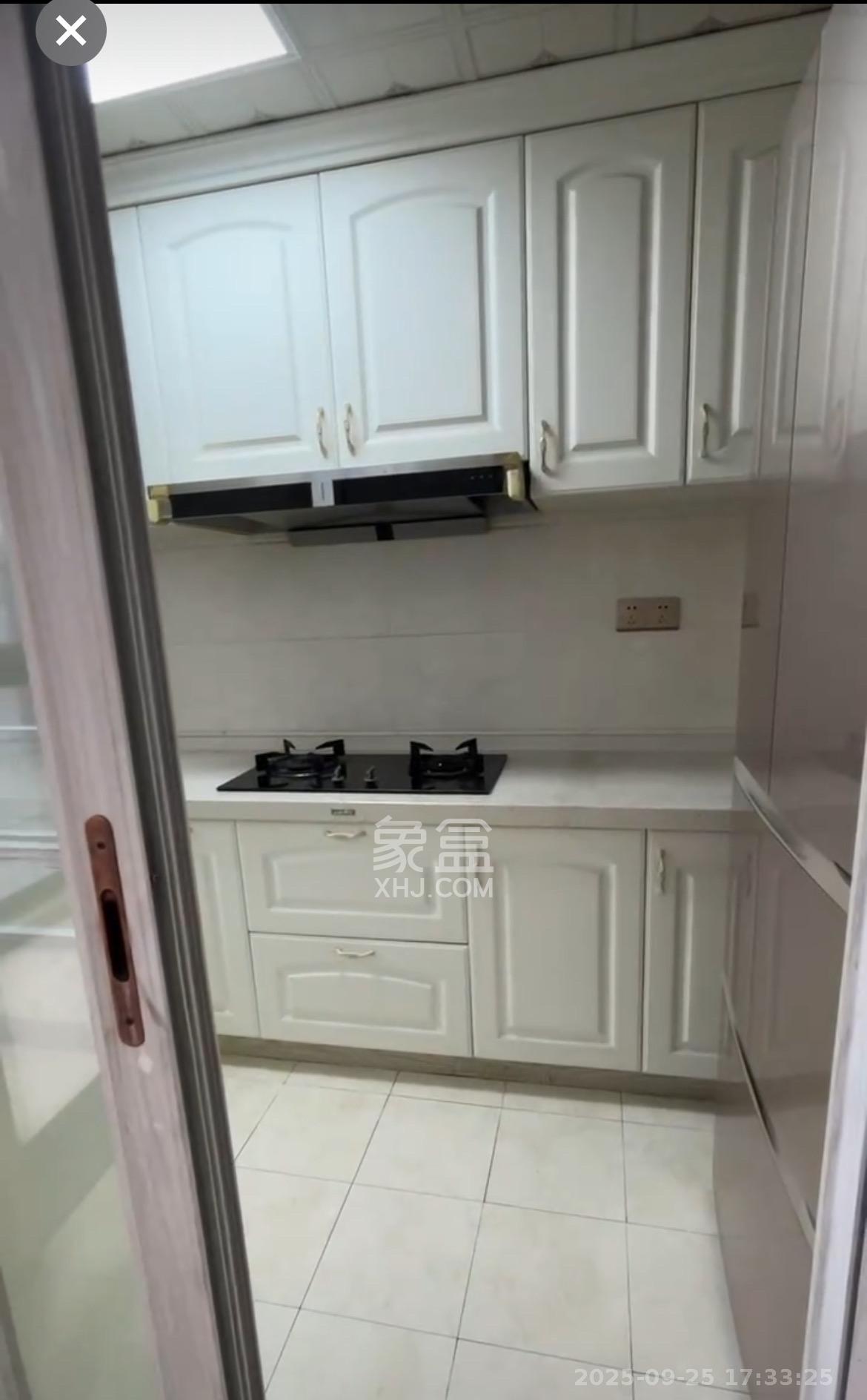 中欣楚天雅郡 3室2厅2卫 2300.0元/月 中欣楚天雅郡 3室2厅2卫 2300.0元/月室内图