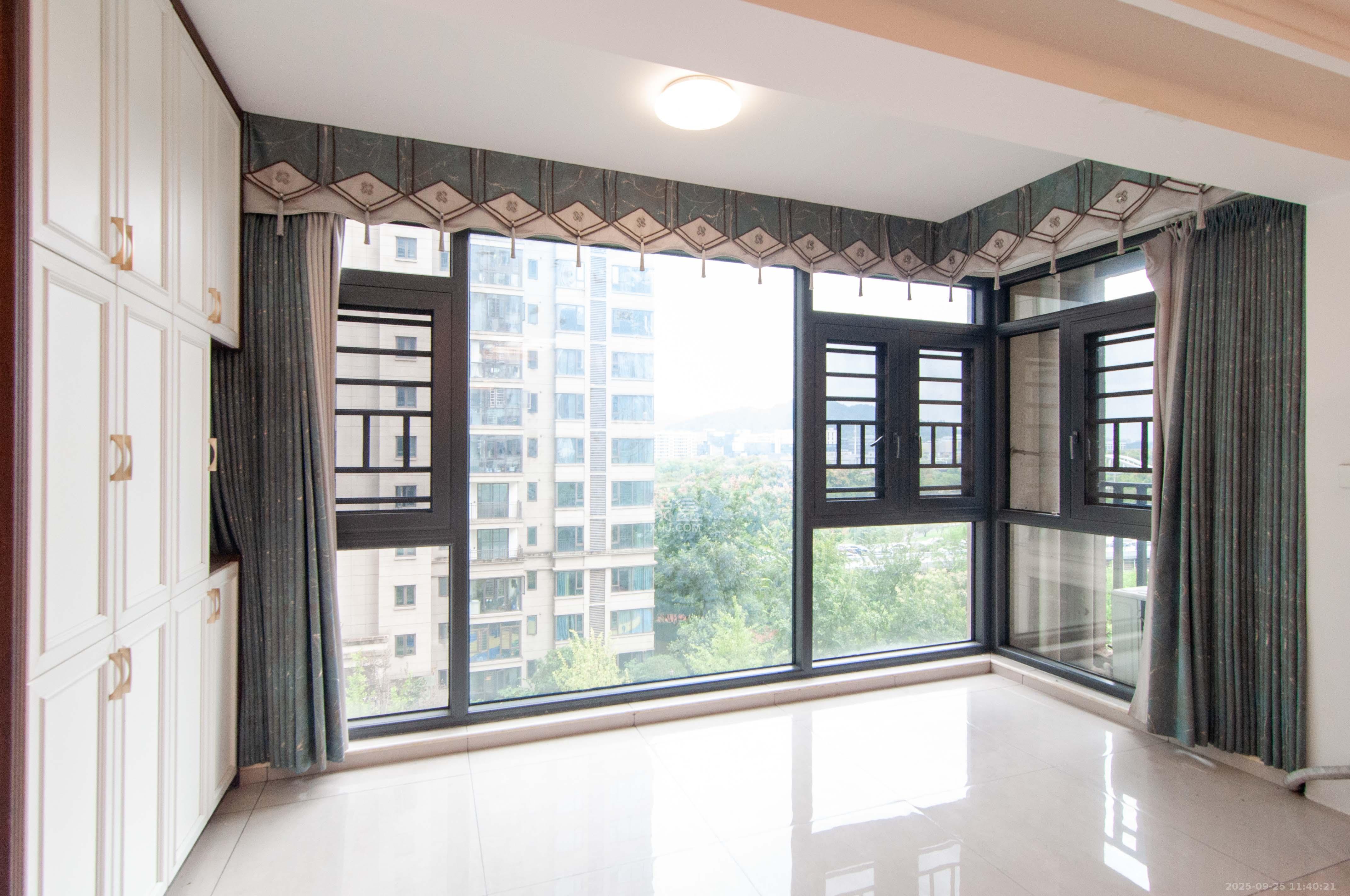 梅溪湖金茂湾 4室2厅2卫 255.0万 梅溪湖金茂湾 4室2厅2卫 255.0万其他