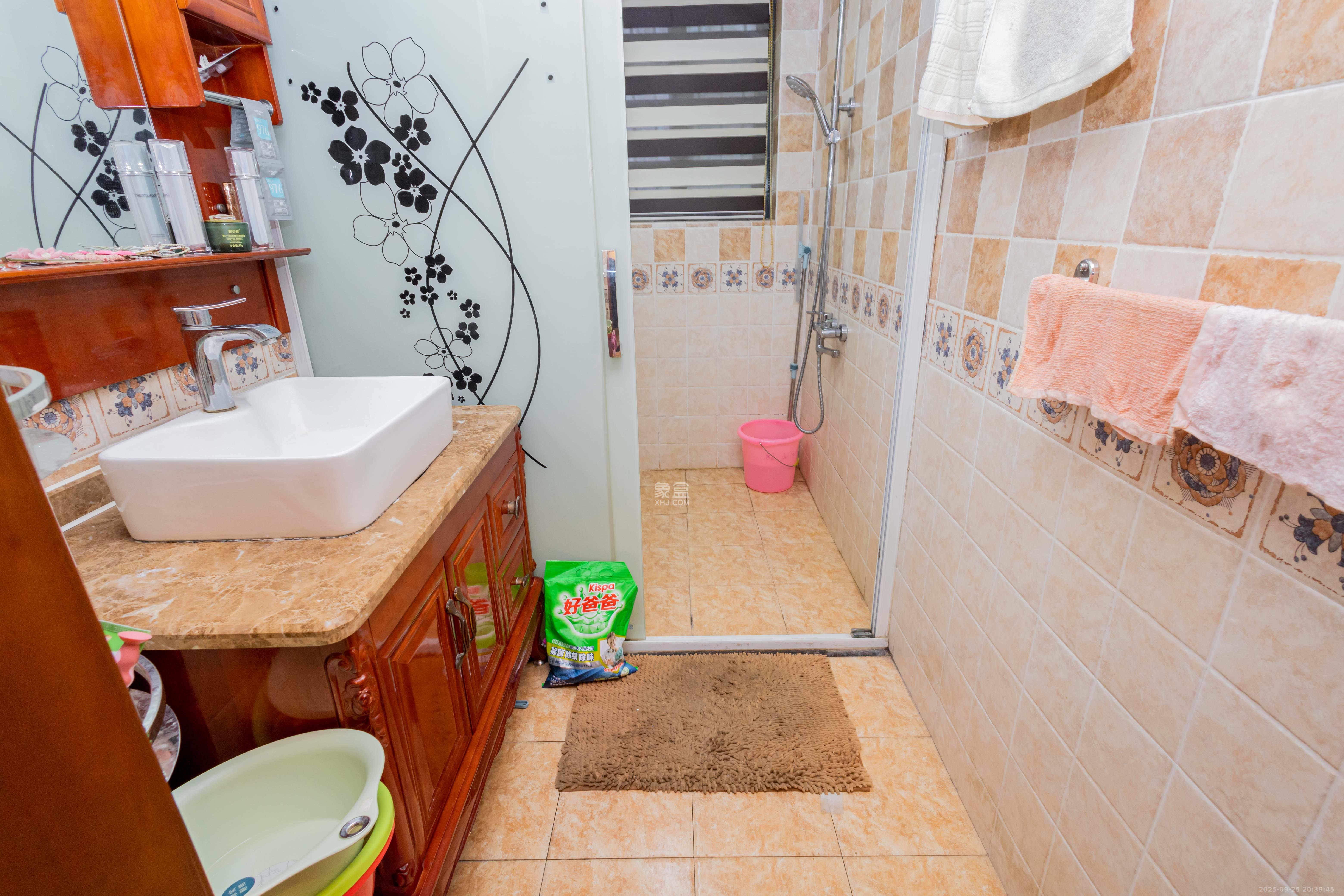 博雅湘水湾  3室2厅2卫    65.8万卫生间