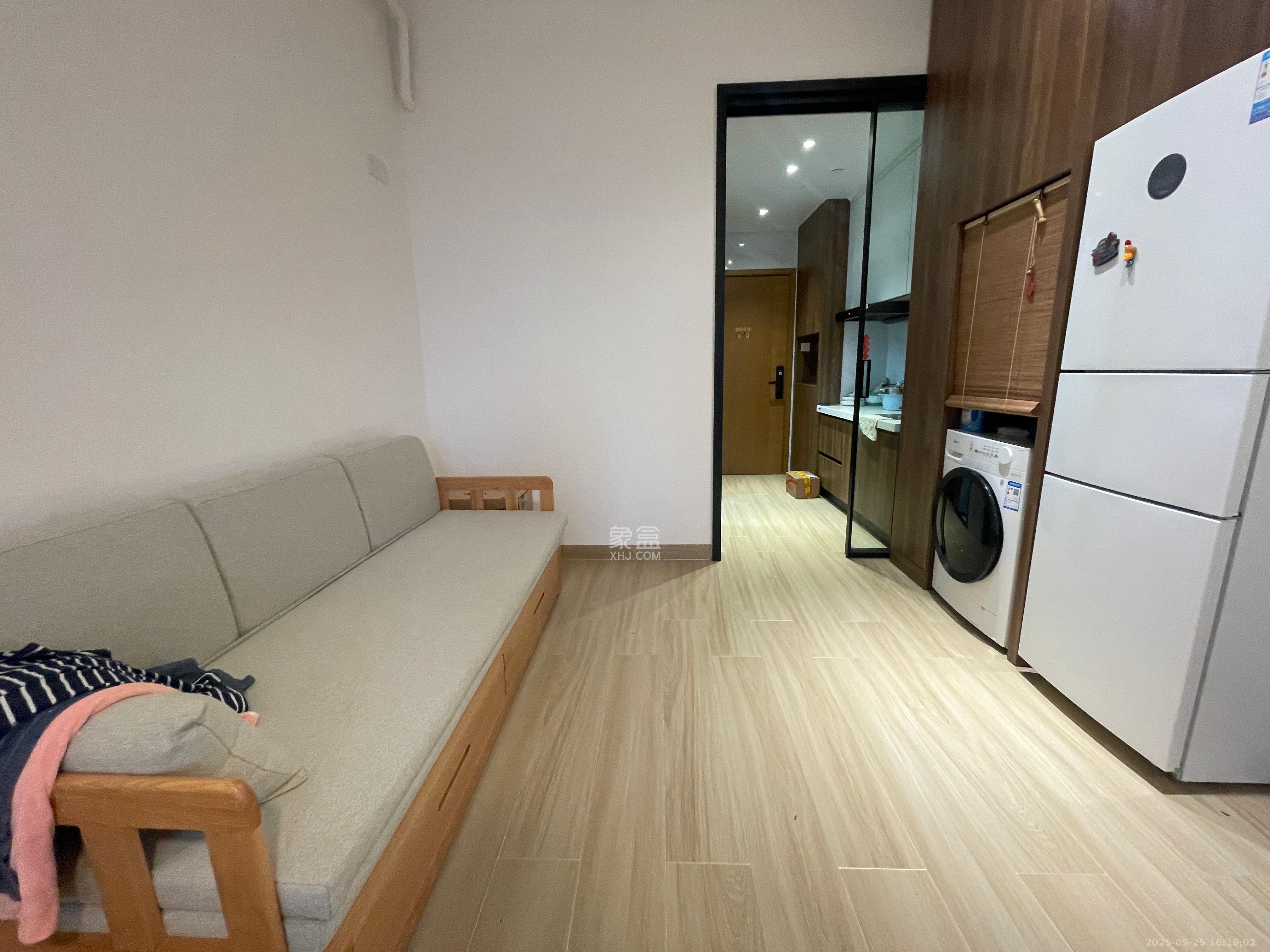 明昇壹城(明昇时代广场)三期 1室1厅1卫 1700.0元/月 明昇壹城(明昇时代广场)三期 1室1厅1卫 1700.0元/月室内图