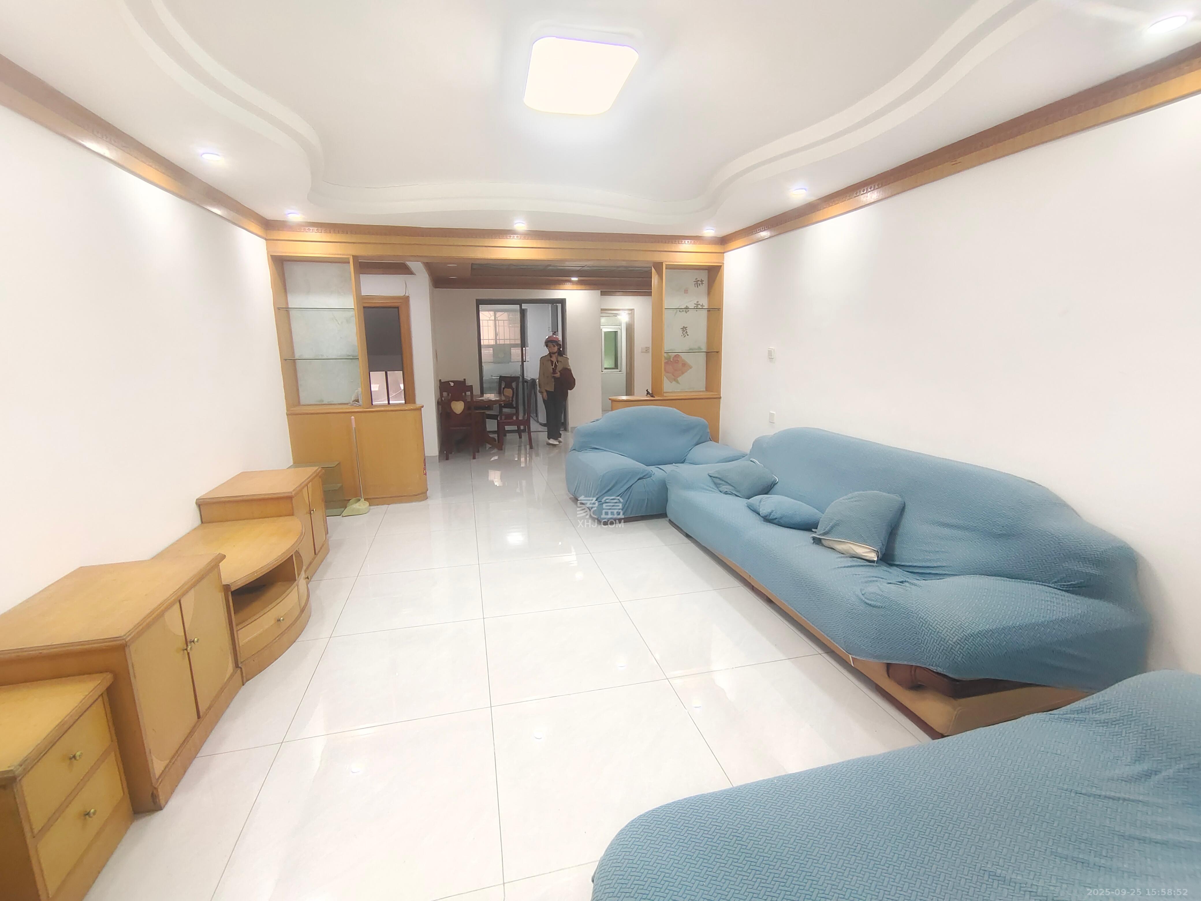 望兴家园  3室2厅2卫    2400.0元/月室内图