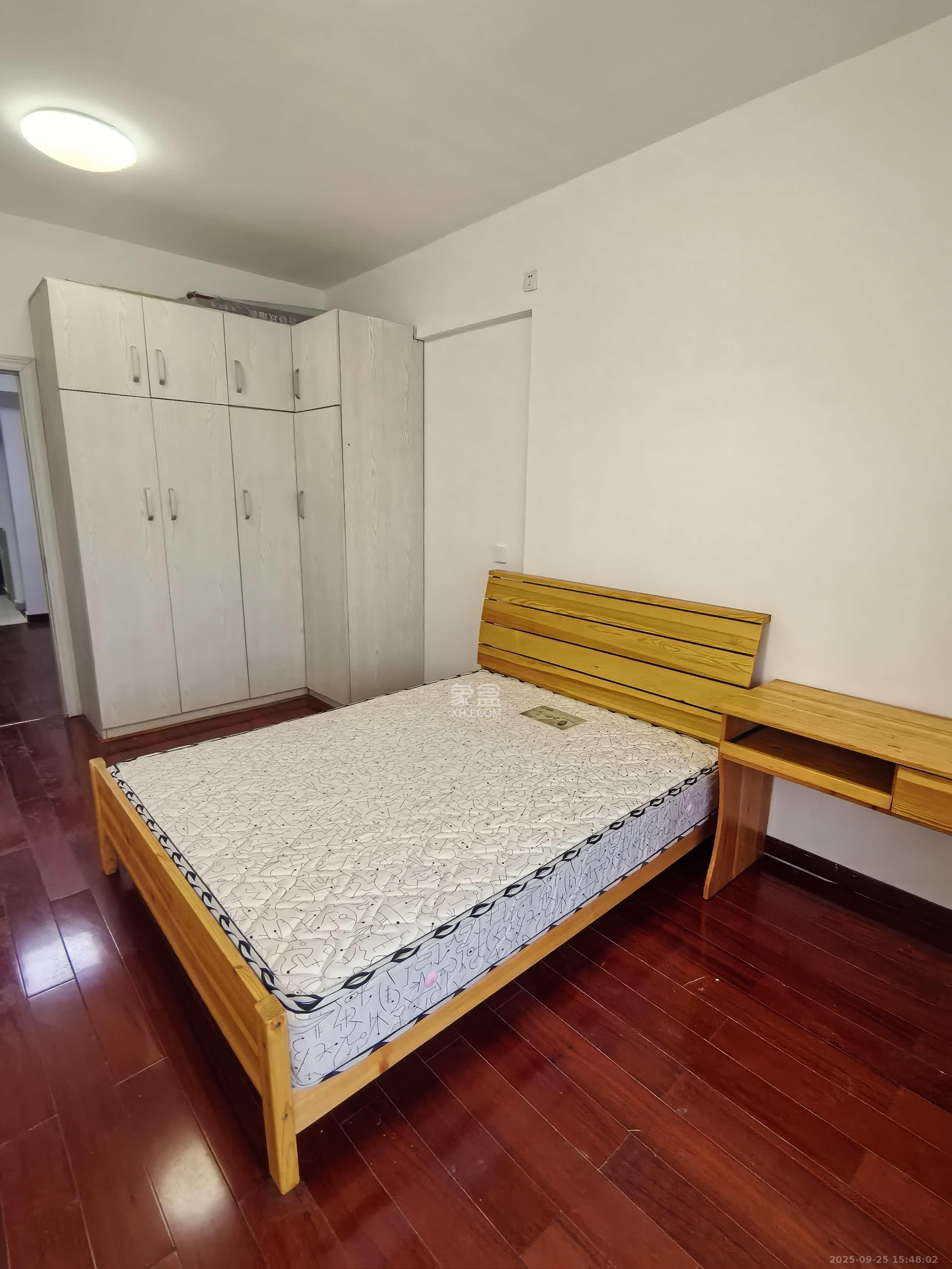 麓枫和苑 1室1厅1卫 1800.0元/月 麓枫和苑 1室1厅1卫 1800.0元/月室内图