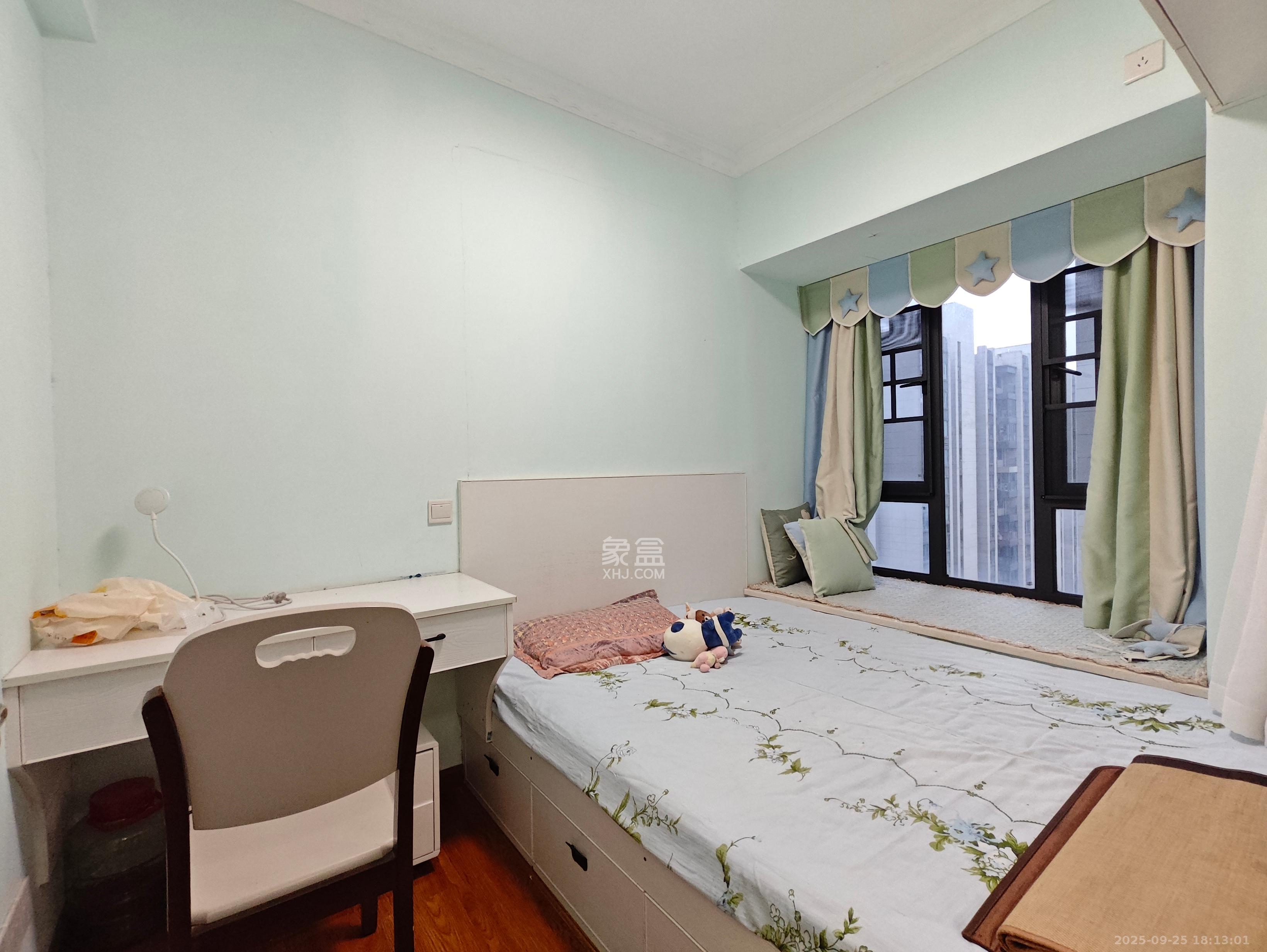 南山十里天池  3室2厅1卫    2100.0元/月室内图