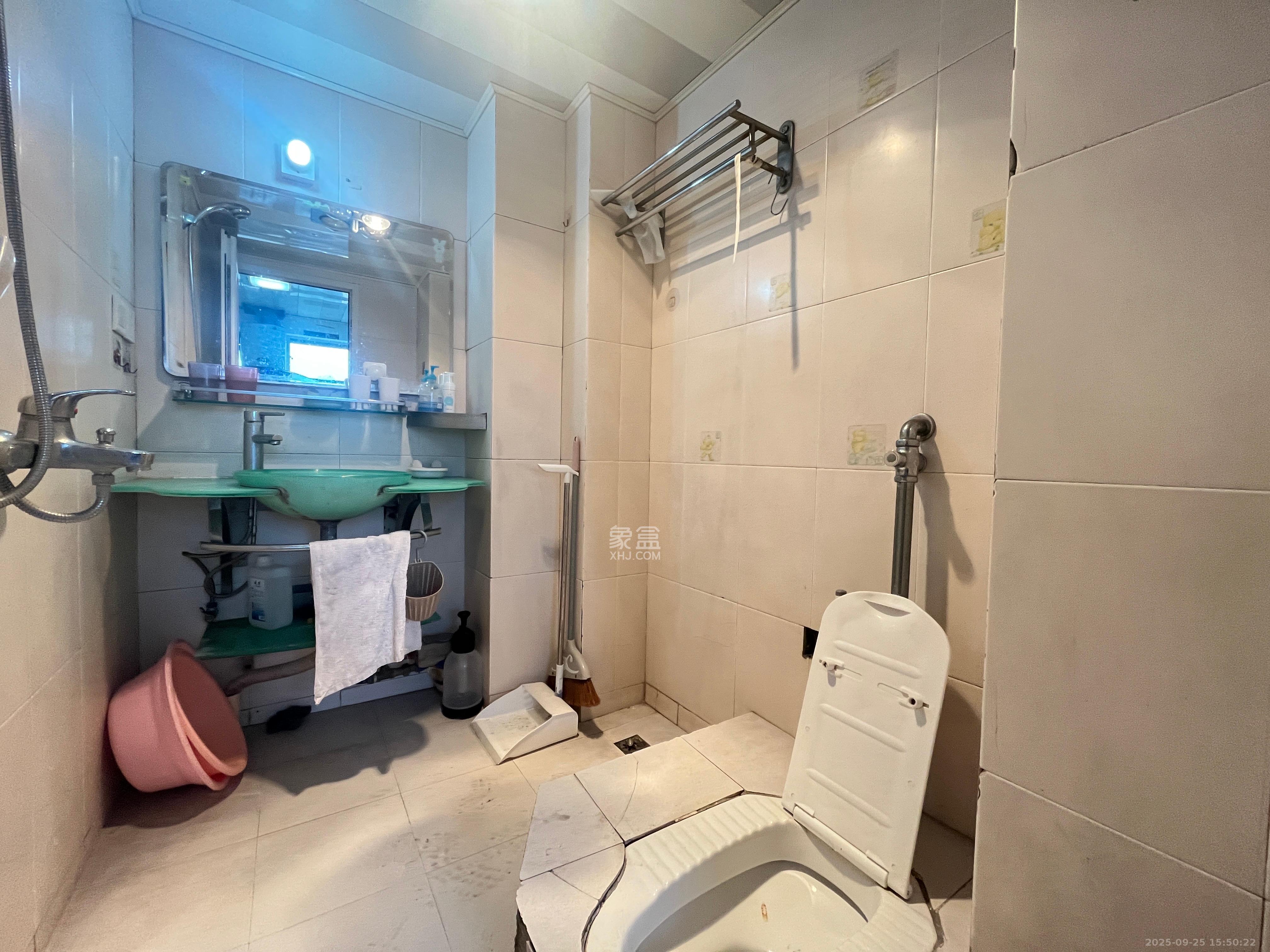 宏景名厦  2室1厅1卫    2100.0元/月 宏景名厦  2室1厅1卫    2100.0元/月室内图