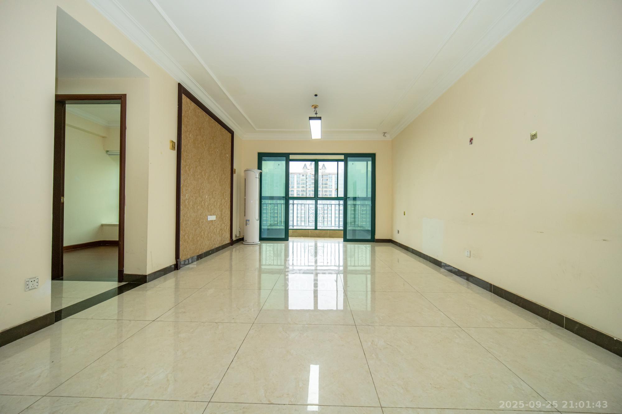 恒大雅苑  3室2厅1卫    93.0万 恒大雅苑  3室2厅1卫    93.0万