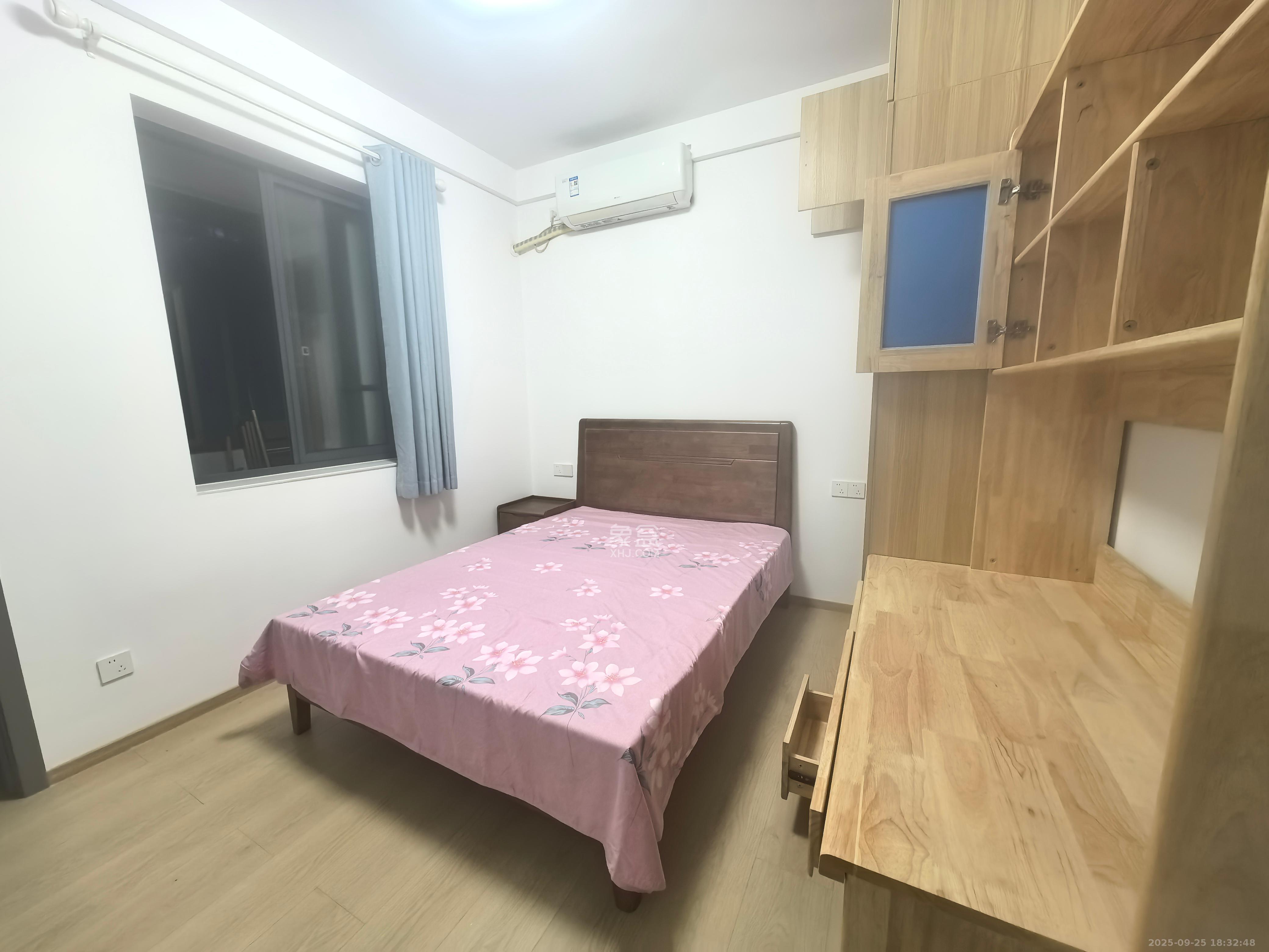 净园小区 3室2厅1卫 2600.0元/月 净园小区 3室2厅1卫 2600.0元/月室内图