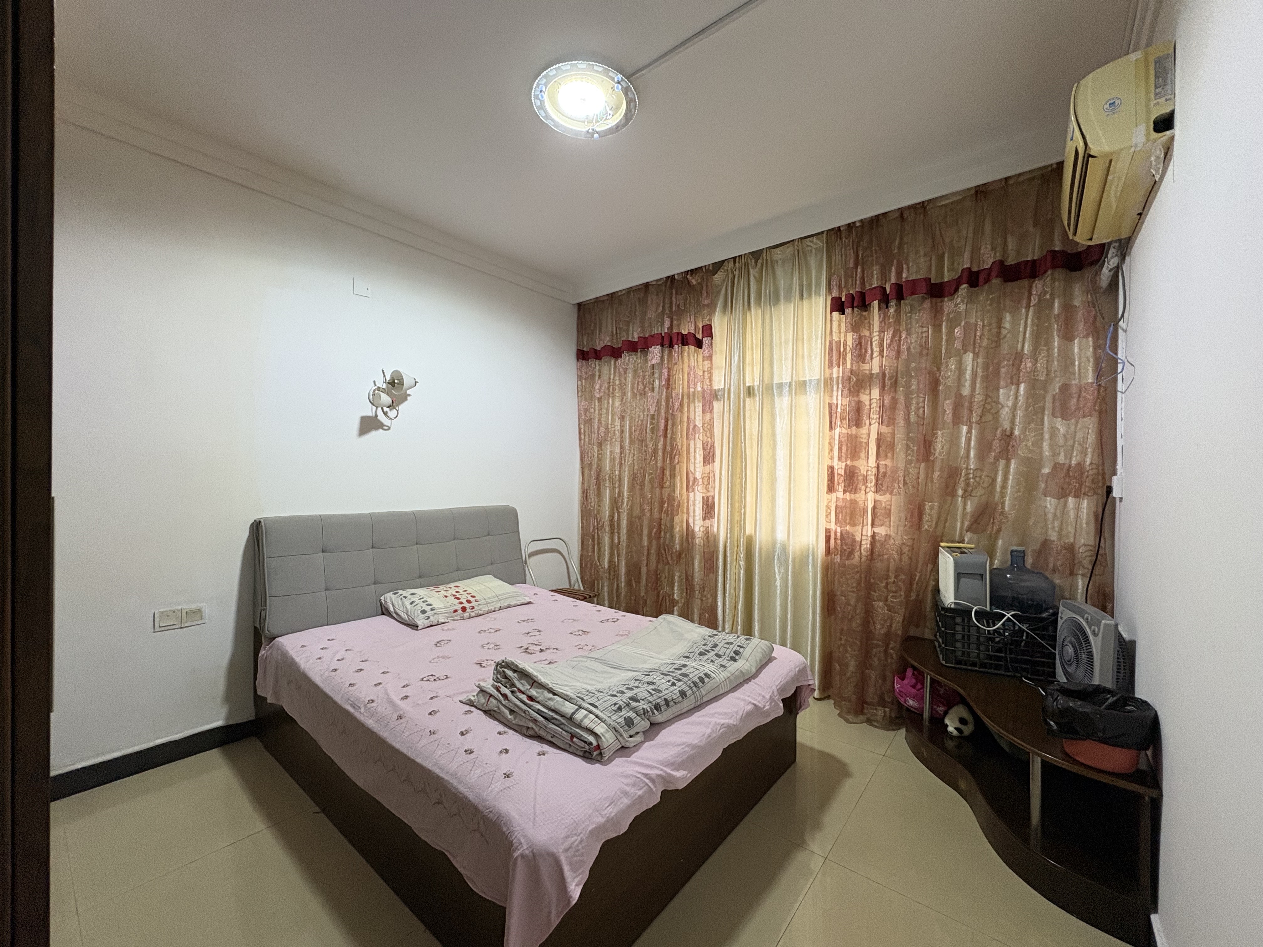 娄星区散盘 3室2厅2卫 48.8万 娄星区散盘 3室2厅2卫 48.8万客厅