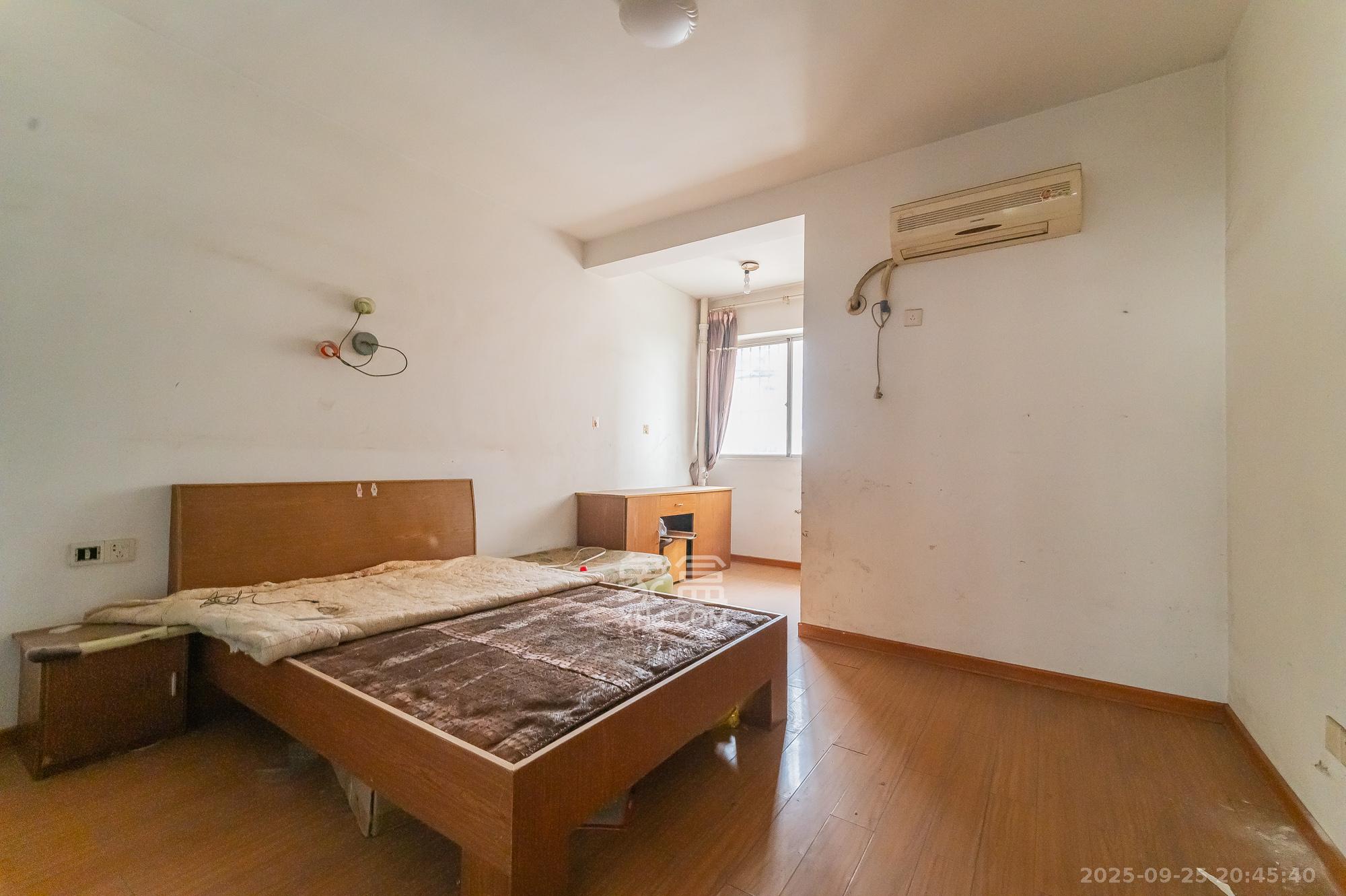 茶叶大市场“山水茗园”  2室2厅1卫    32.0万 茶叶大市场“山水茗园”  2室2厅1卫    32.0万卧室