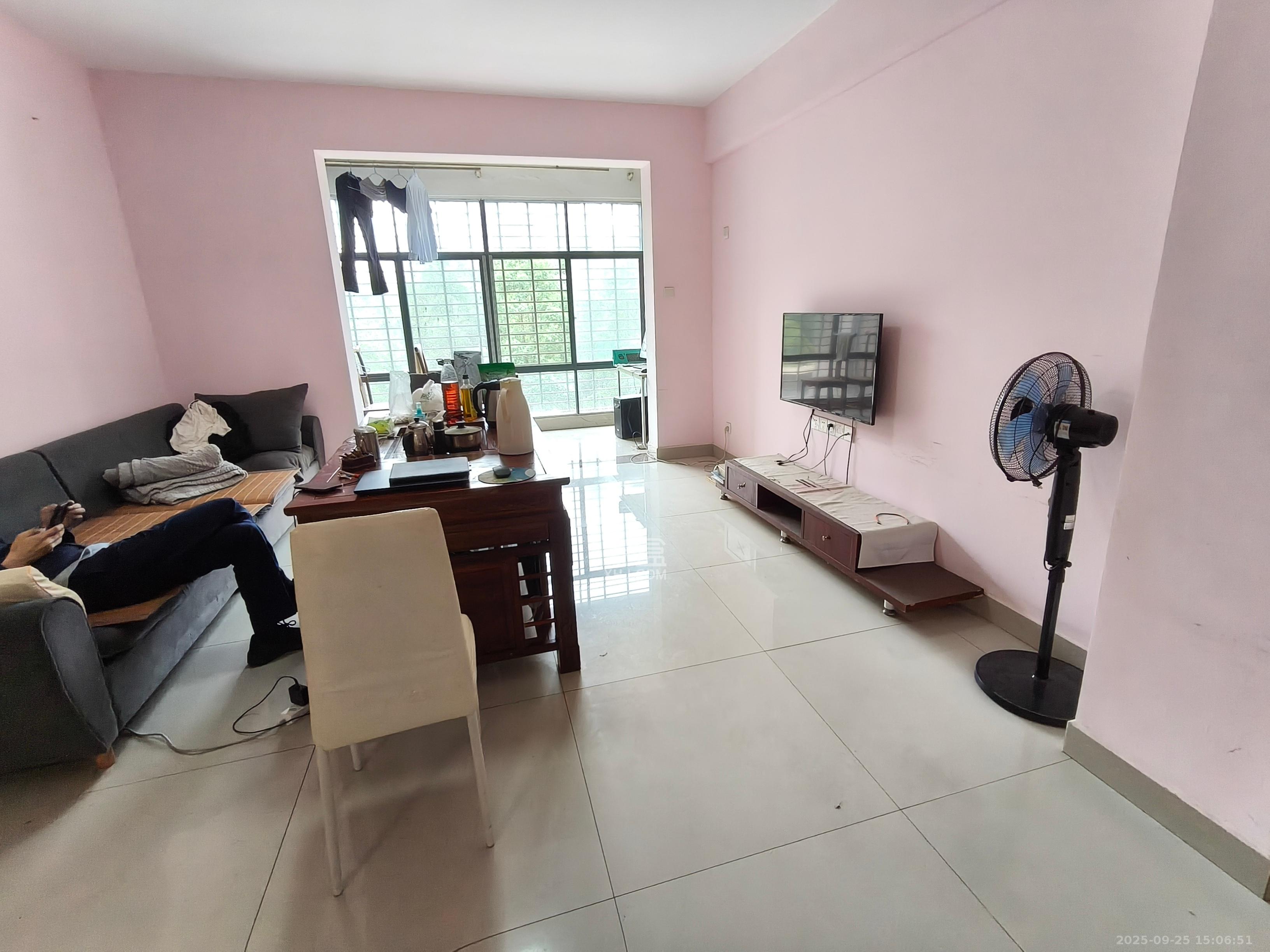 新华都万家城 3室2厅2卫 2300.0元/月 新华都万家城 3室2厅2卫 2300.0元/月室内图