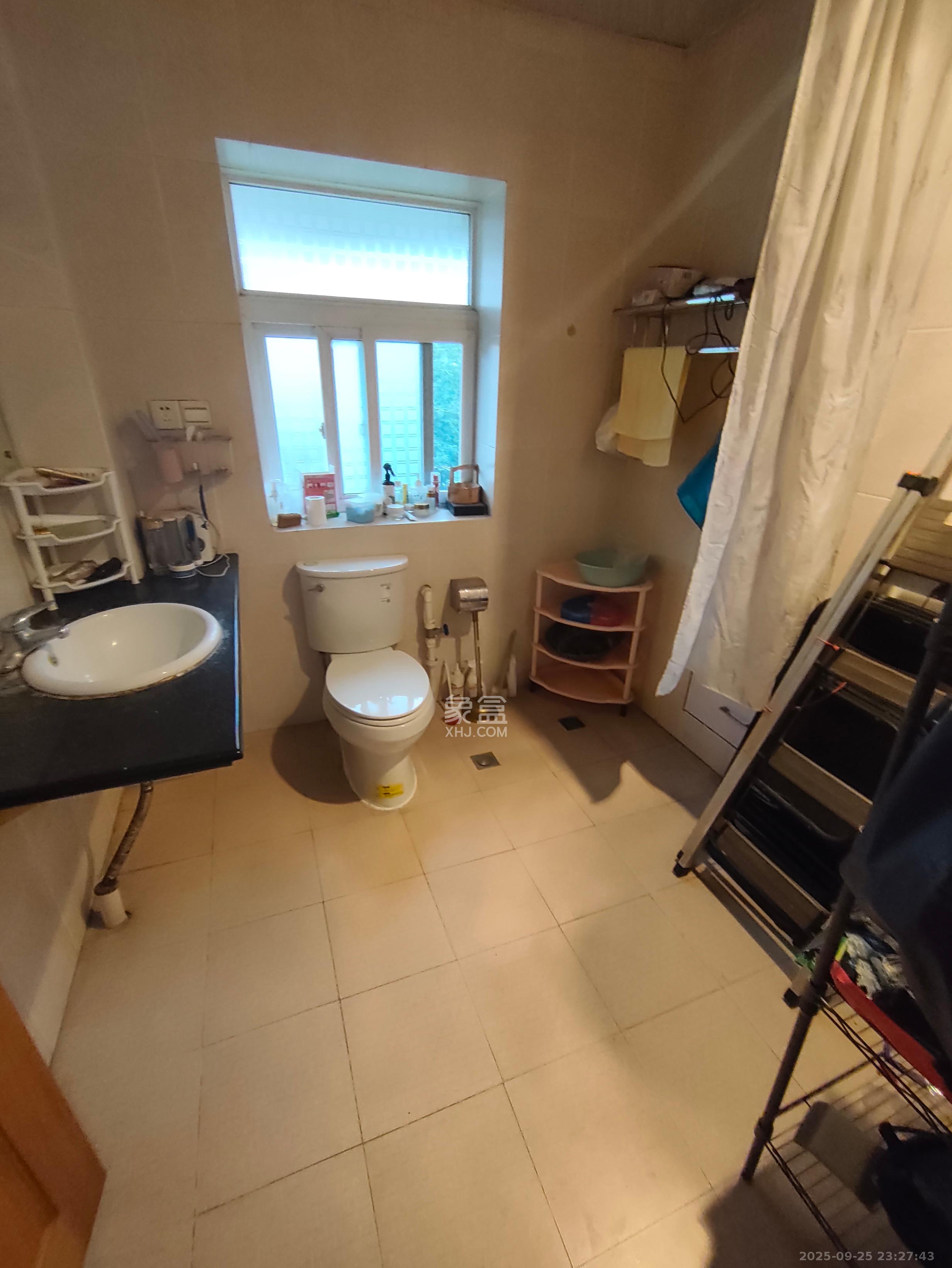 天心华庭  1室1厅1卫    2800.0元/月室内图