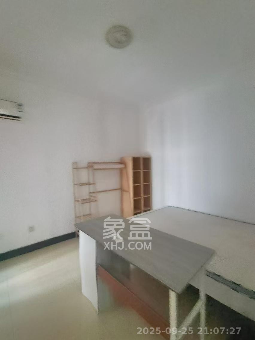 湘域中央 2室1厅1卫 2800.0元/月 湘域中央 2室1厅1卫 2800.0元/月室内图