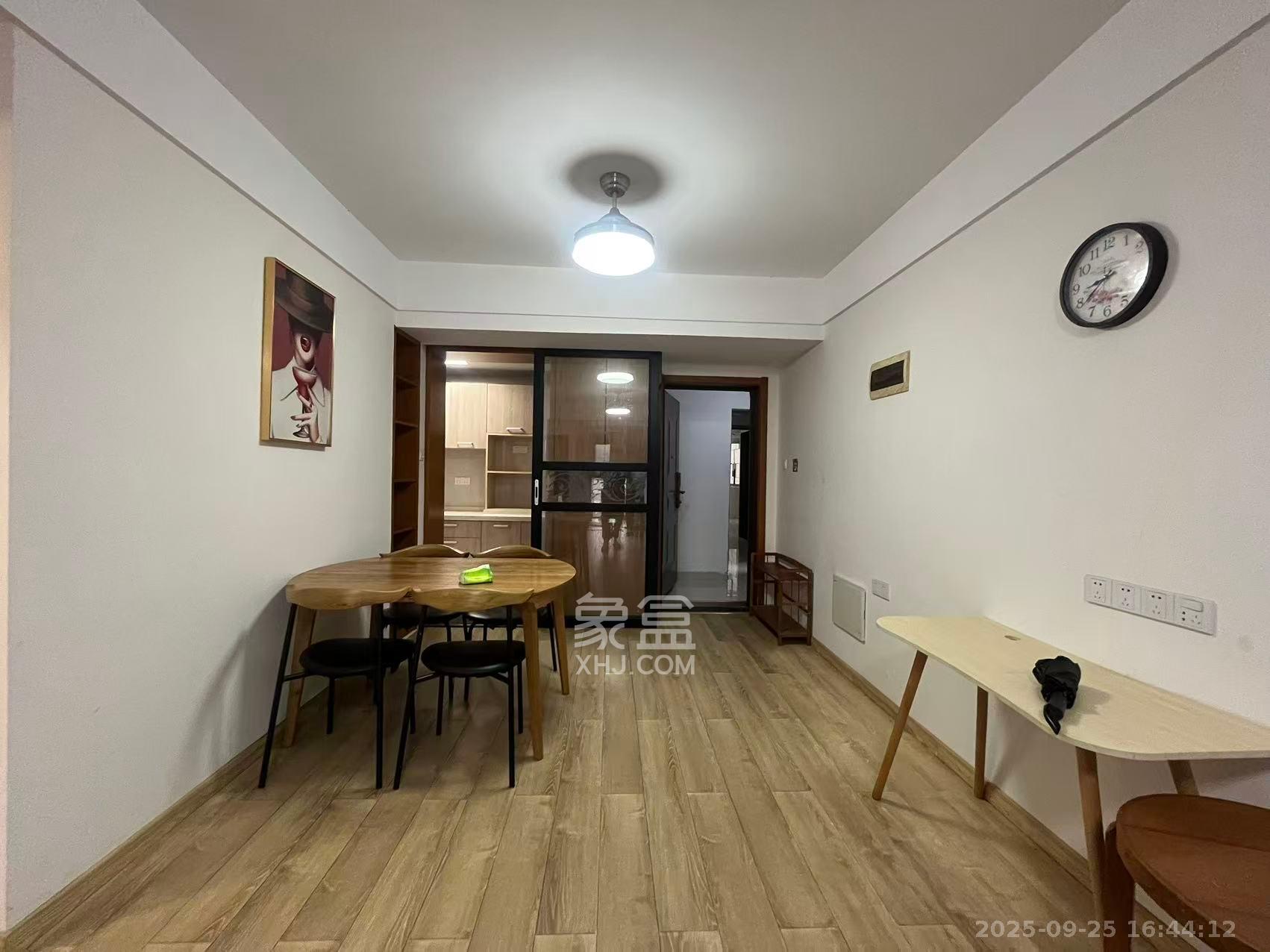 梅溪湖合能璞丽 3室2厅2卫 2600.0元/月 梅溪湖合能璞丽 3室2厅2卫 2600.0元/月室内图