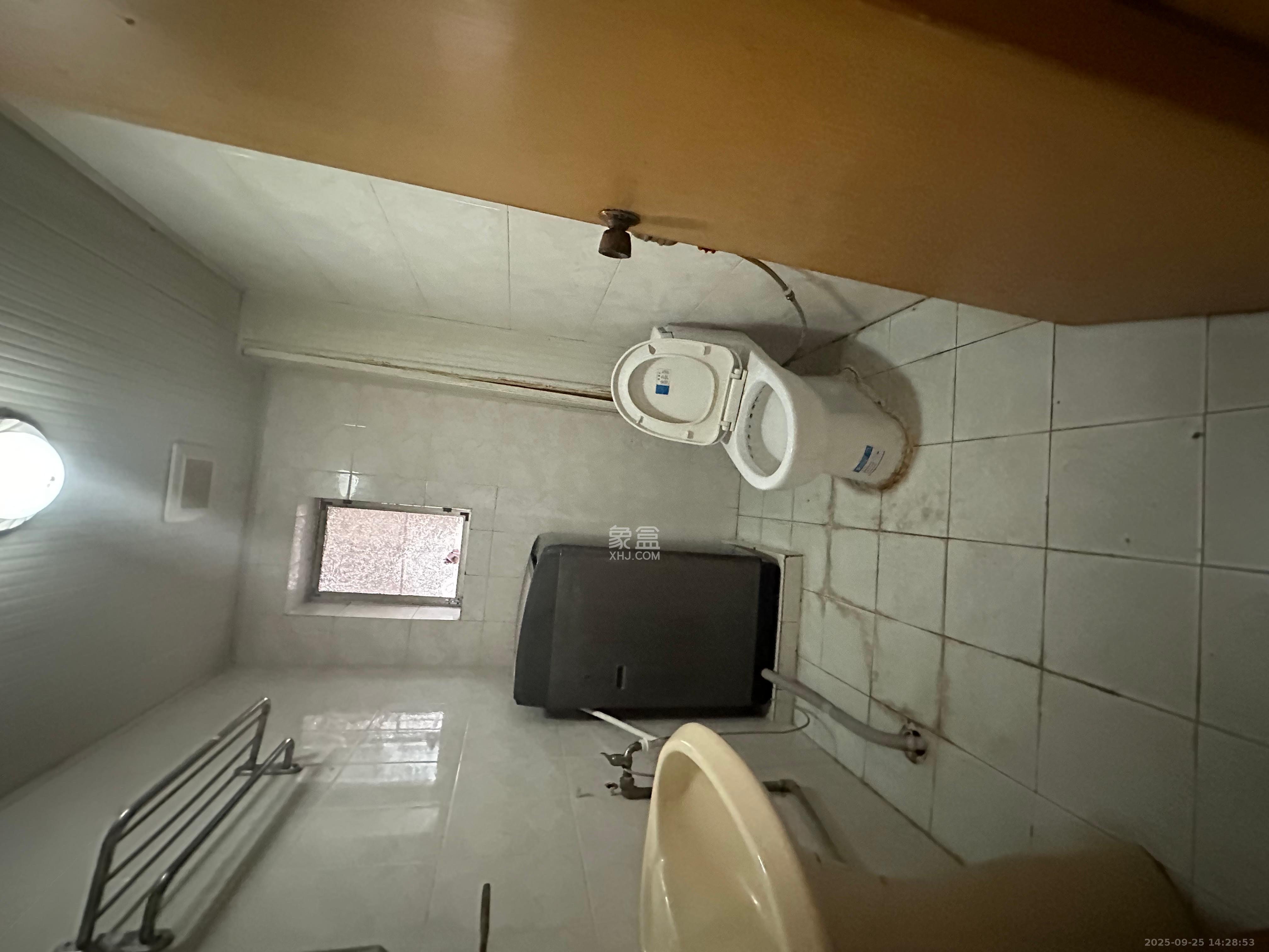 南沙公寓 3室2厅1卫 2300.0元/月 南沙公寓 3室2厅1卫 2300.0元/月室内图