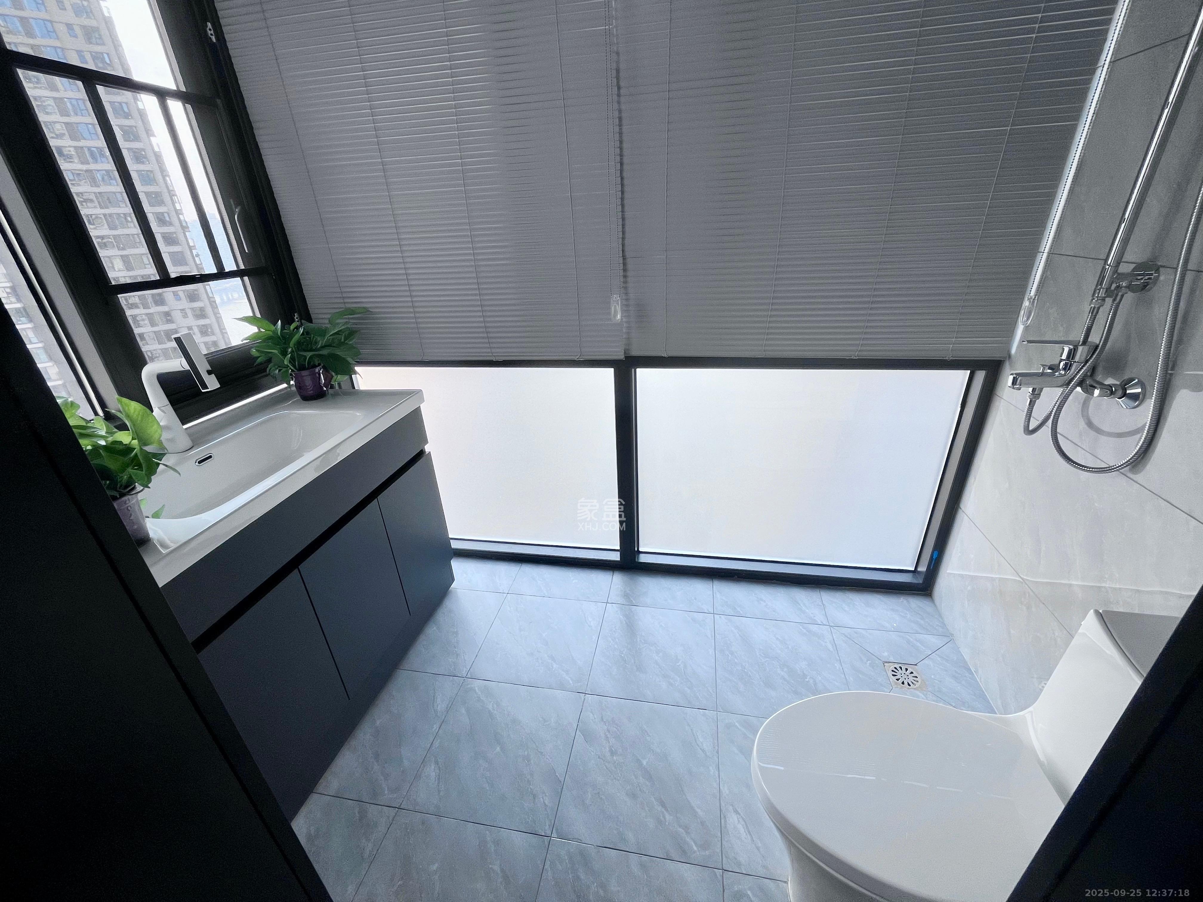 北辰瀚江府  3室2厅2卫    7000.0元/月室内图