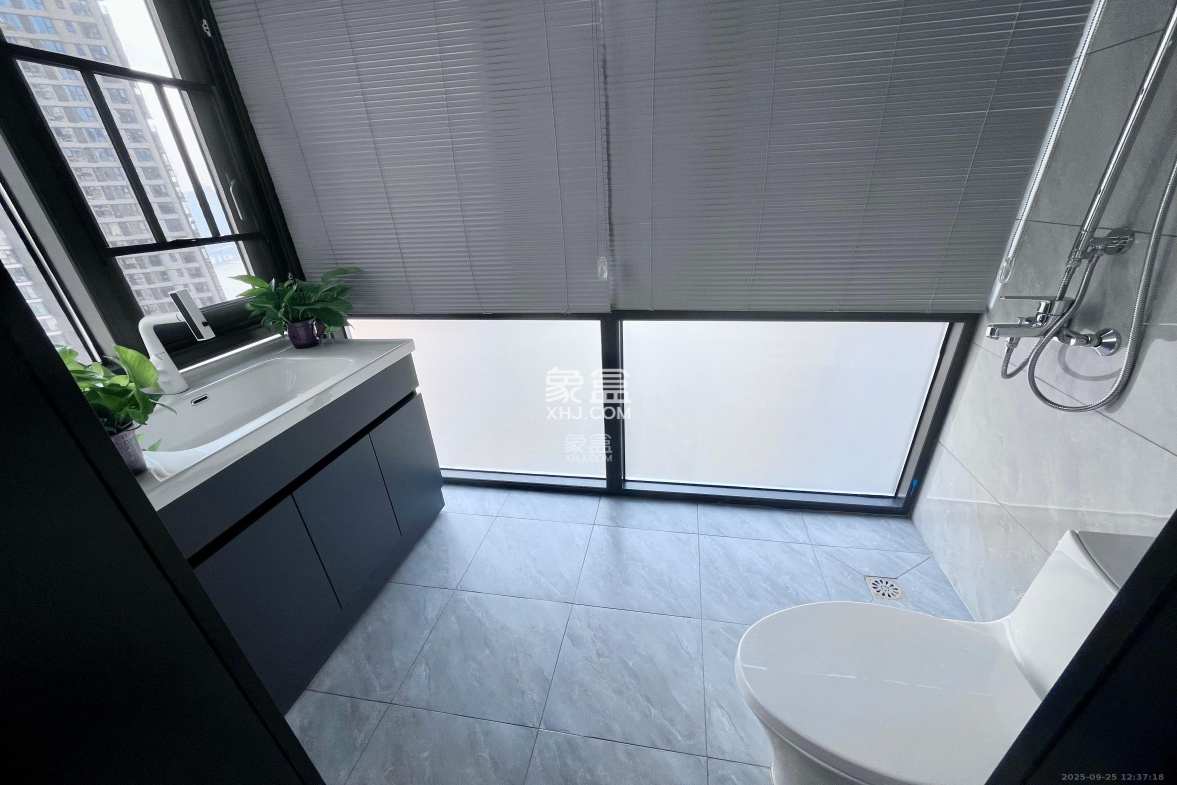 北辰瀚江府 3室2厅2卫 7000.0元/月 北辰瀚江府 3室2厅2卫 7000.0元/月室内图