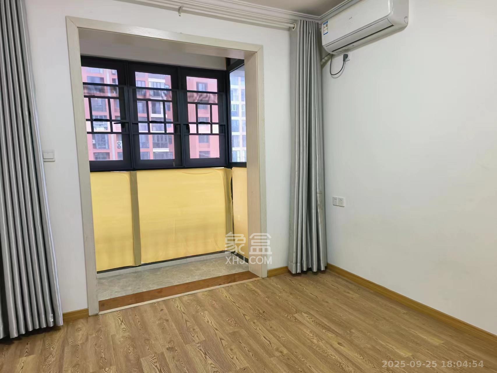 恒生碧水龙庭 4室2厅2卫 2000.0元/月 恒生碧水龙庭 4室2厅2卫 2000.0元/月室内图