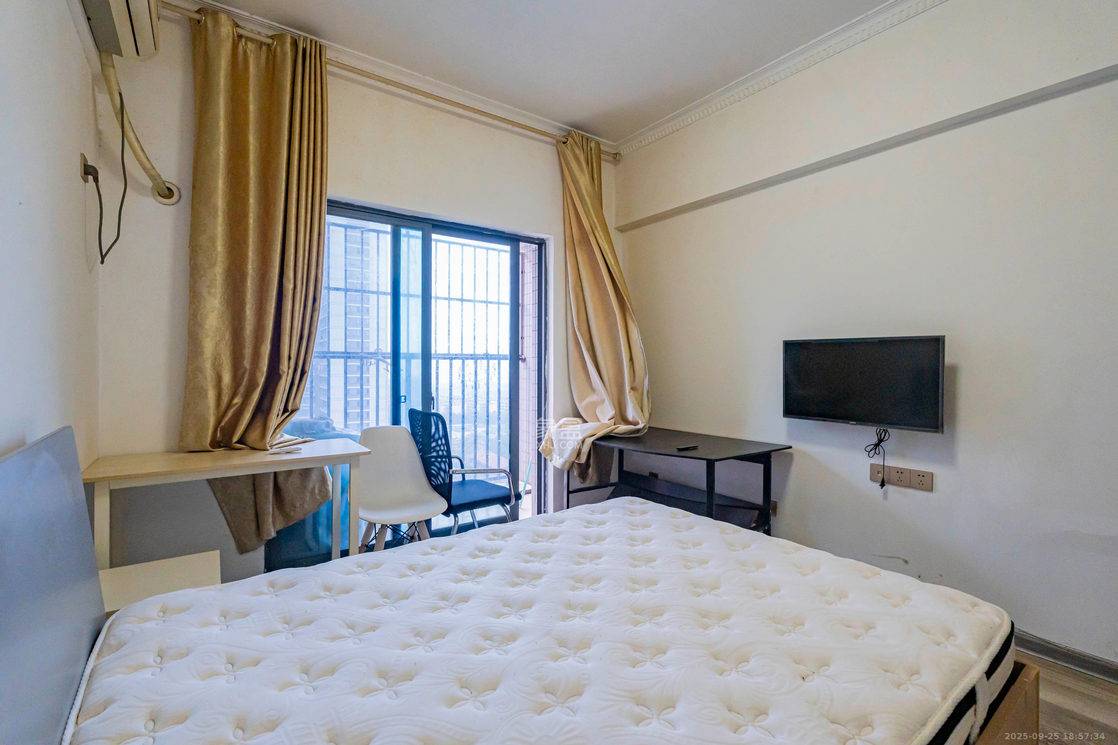 名富公寓 1室1厅1卫 20.0万 名富公寓 1室1厅1卫 20.0万卧室