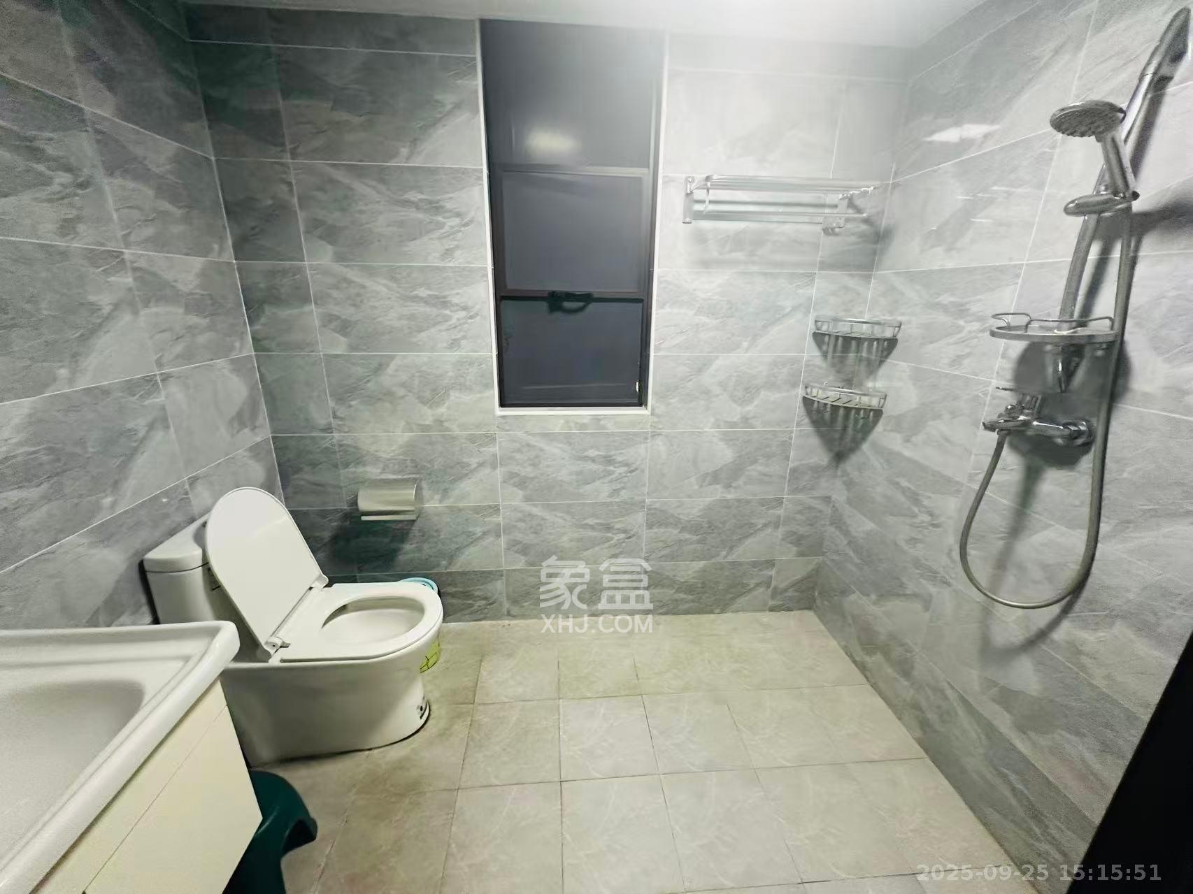 保利大都汇一期、二期 3室2厅2卫 2900.0元/月 保利大都汇一期、二期 3室2厅2卫 2900.0元/月室内图